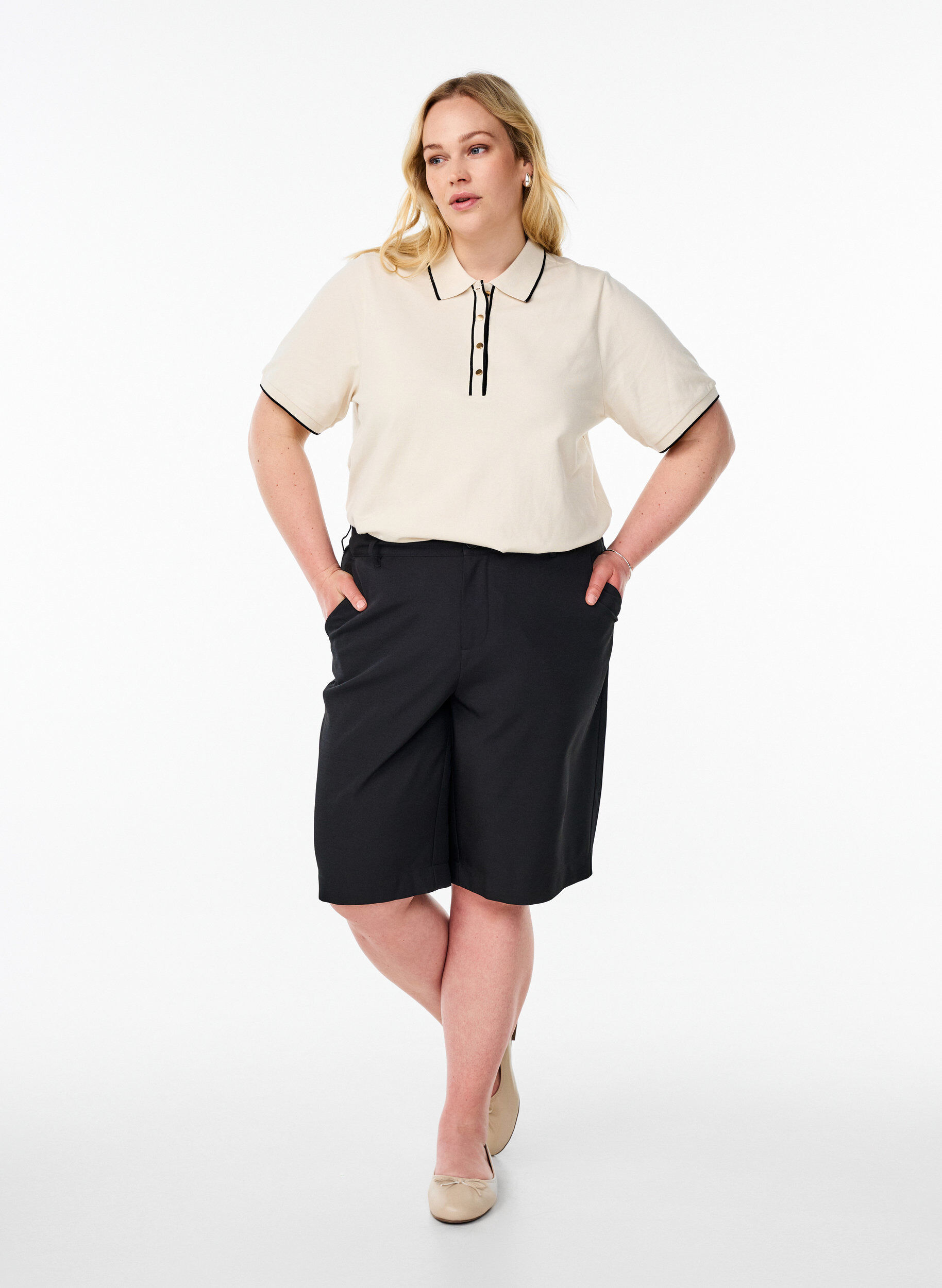 Zizzi Poloshirt met korte mouwen, Beige, Model image number 1