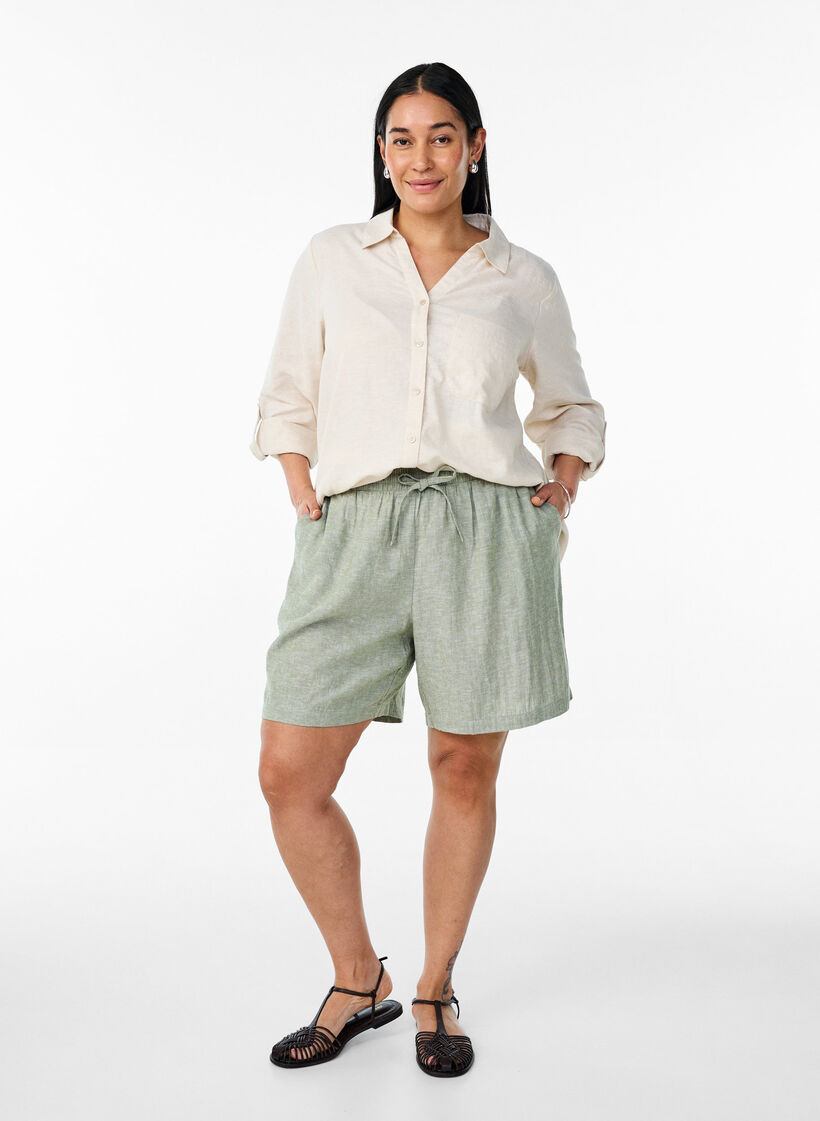 Losse shorts van linnen en viscose, Groen, Model image number 1