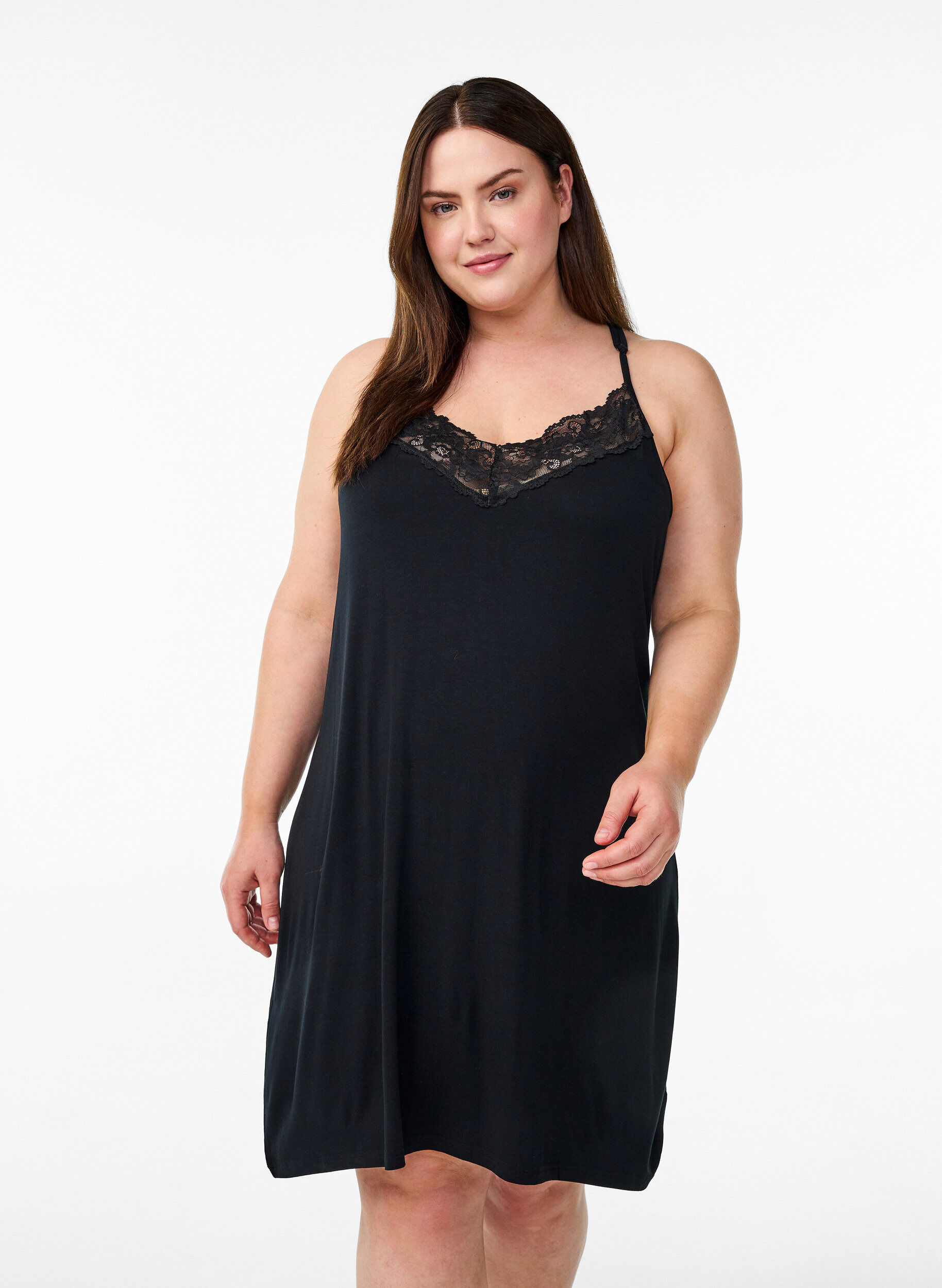 Zizzi Mouwloze viscose nachtjurk met kantdetails, Zwart, Model image number 0