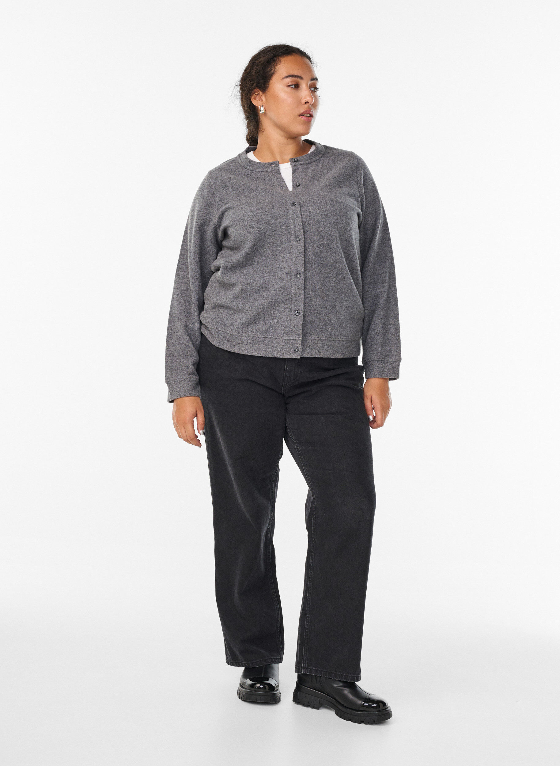 Zizzi Cardigan van jersey met ronde hals en knoopsluiting, Grijs, Model image number 1