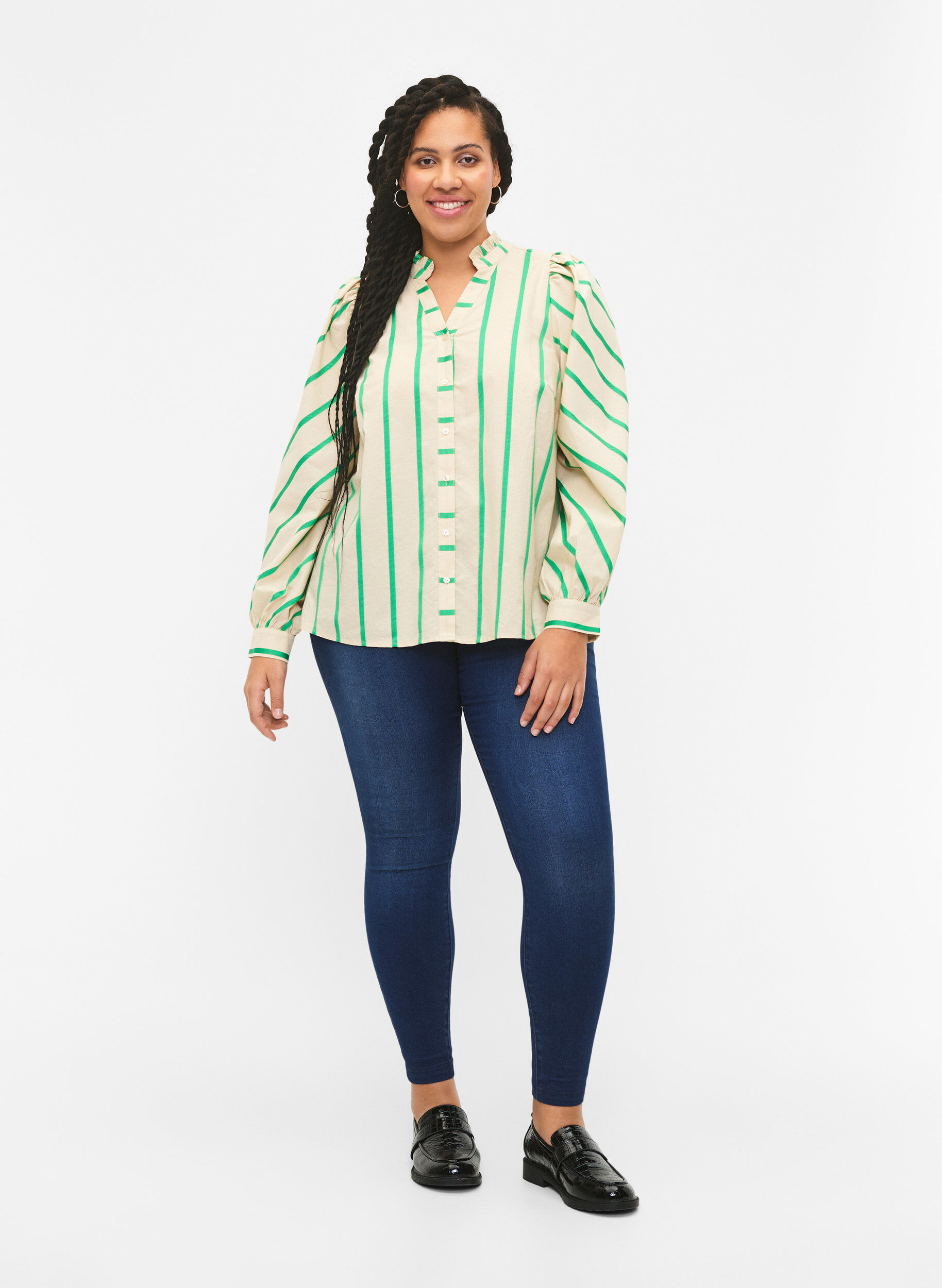 Zizzi Katoenen overhemdblouse met strepen en kraag met ruches, Beige Green Stripe, Model image number 2