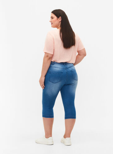 High waist Amy capri jeans met super slim fit, Light blue denim, Model image number 1