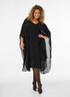 Korte chiffon jurk met V-hals, Zwart, Model image number 0