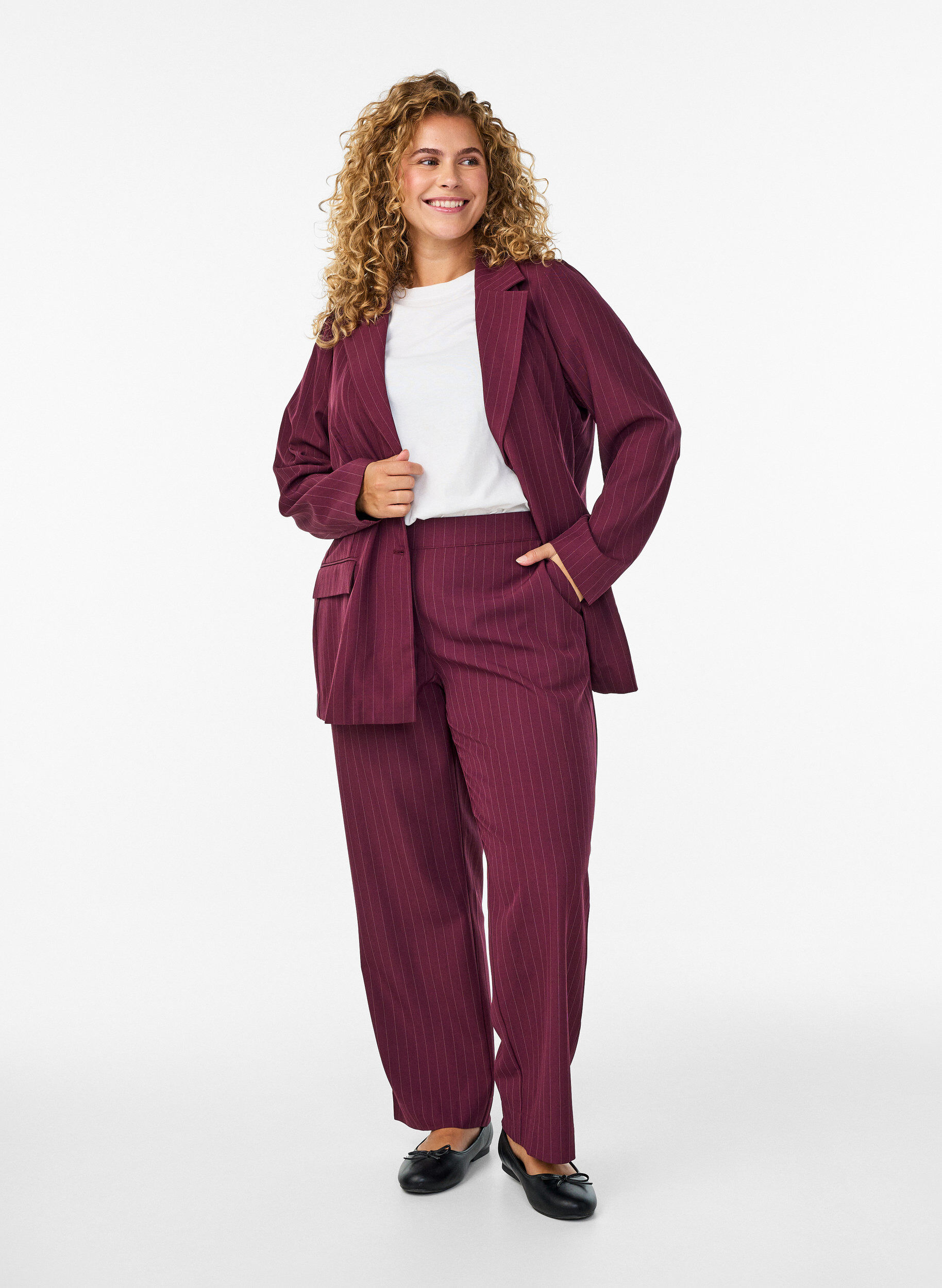 Zizzi FLASH - Losse broek met zakken, Rood, Model image number 0