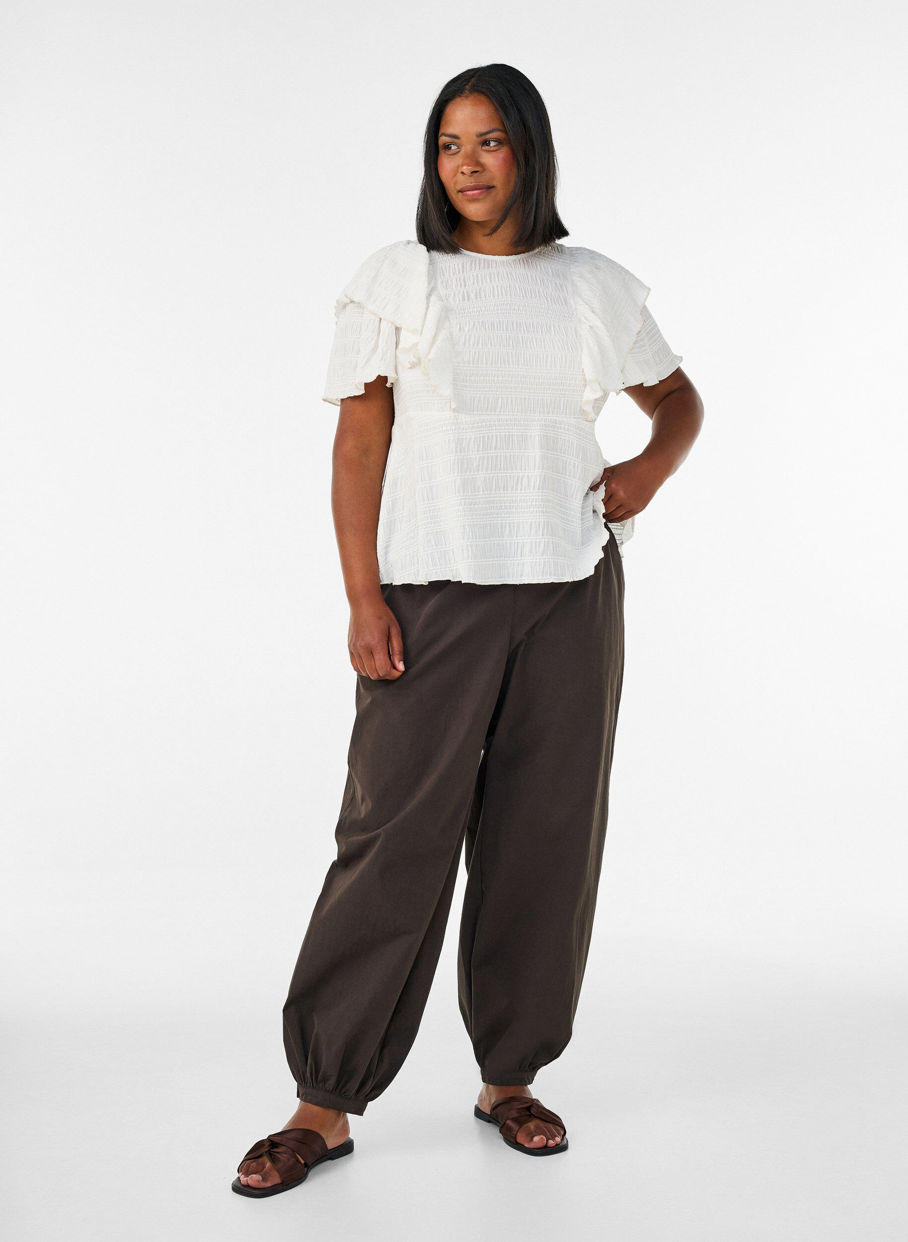 ZizziBlouse met smockstructuur en ruchesmouwen, Vanille, Model image number 1
