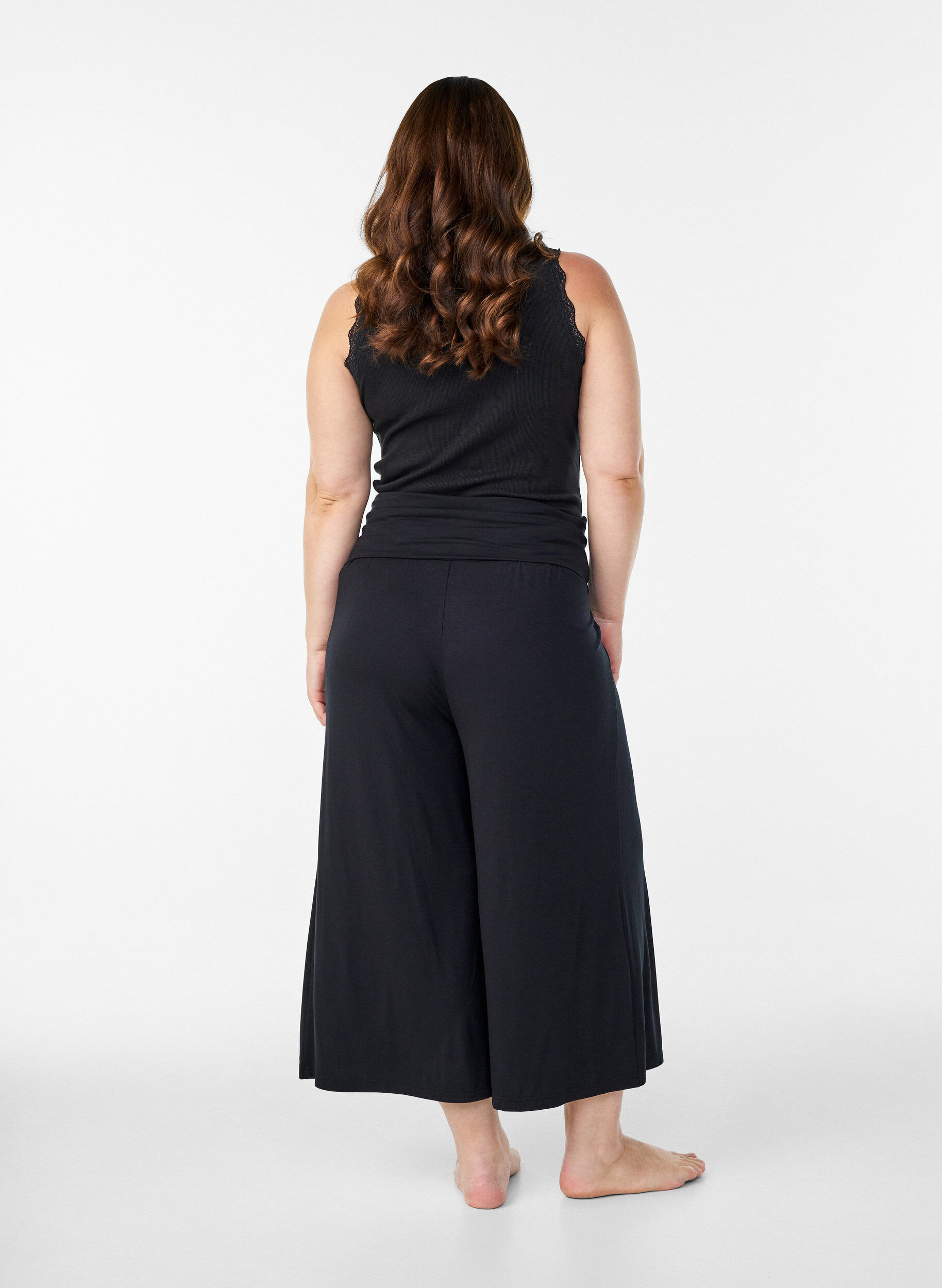 Zizzi Jersey culotte broek met hoge taille, Zwart, Model image number 1