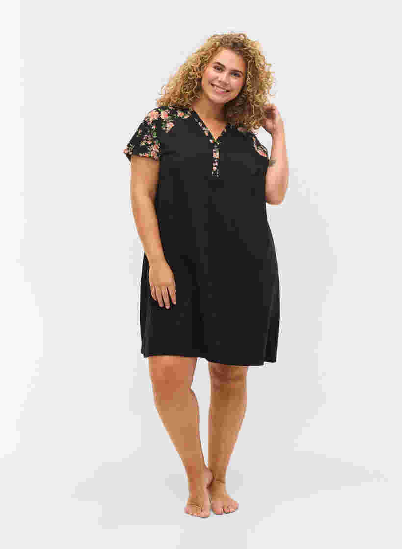 Katoenen pyjama jurk met korte mouwen en print, Black Flower, Model image number 2
