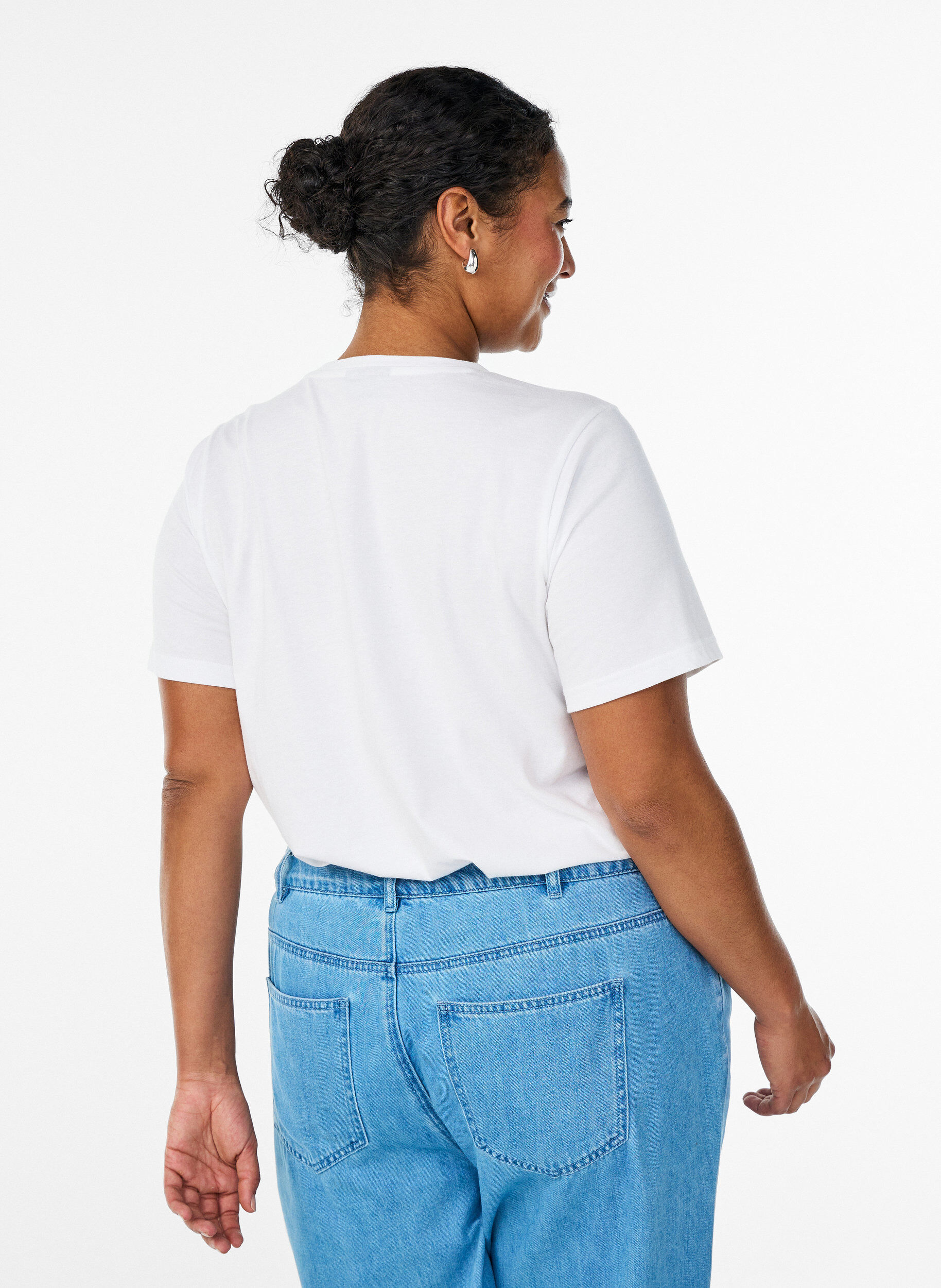 Zizzi Katoenen T-shirt met geborduurde tekst, Wit, Model image number 2