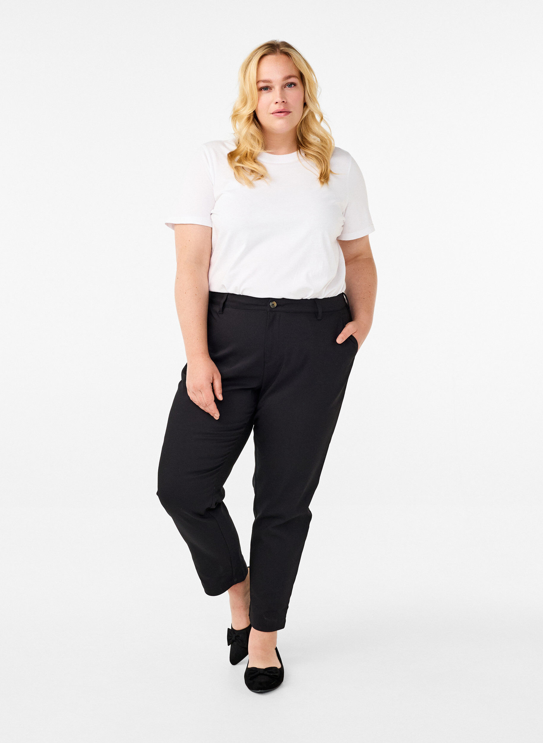 Zizzi Broek met hoge taille en rechte pijpen, Zwart, Model image number 0