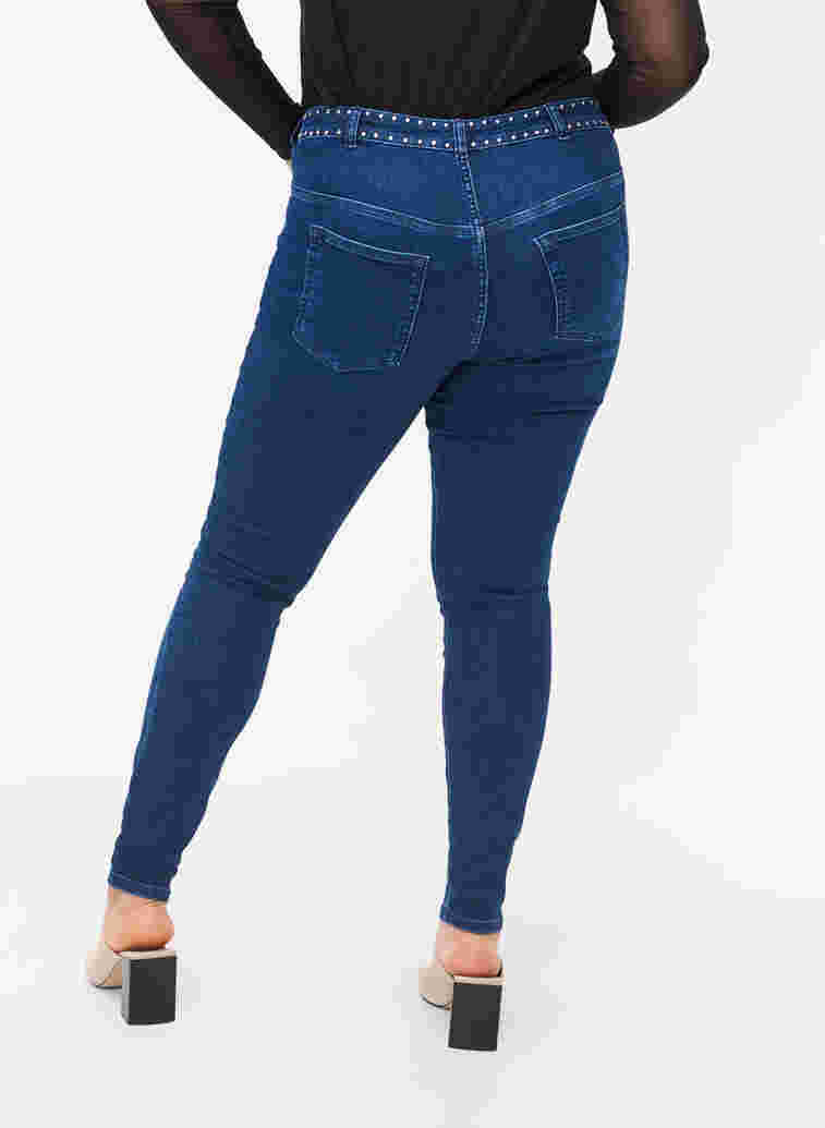 Super slanke Amy jeans met klinknagels, Dark blue, Model image number 1