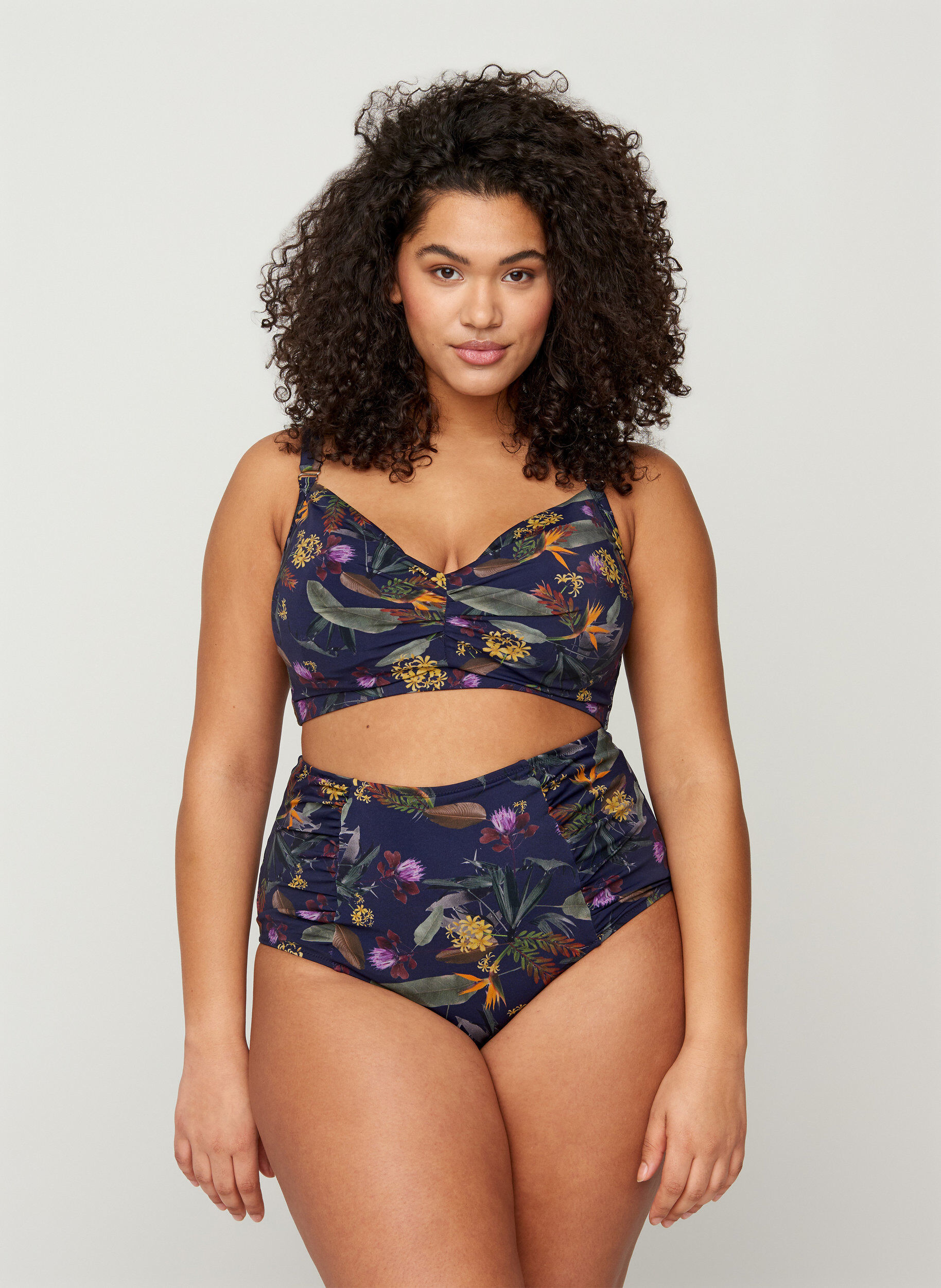 Zizzi Bikinibroekje met hoge taille en bloemenprint, Night Sky Flower, Model image number 1