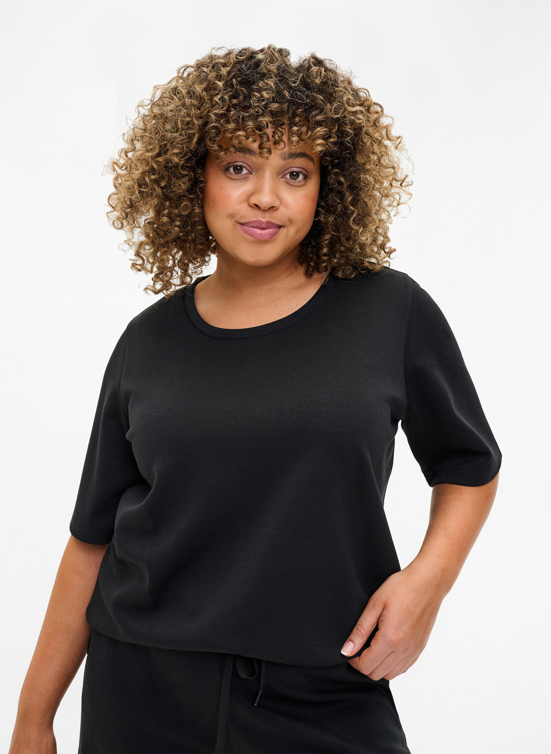T-shirt in modalmix, Zwart, Model
