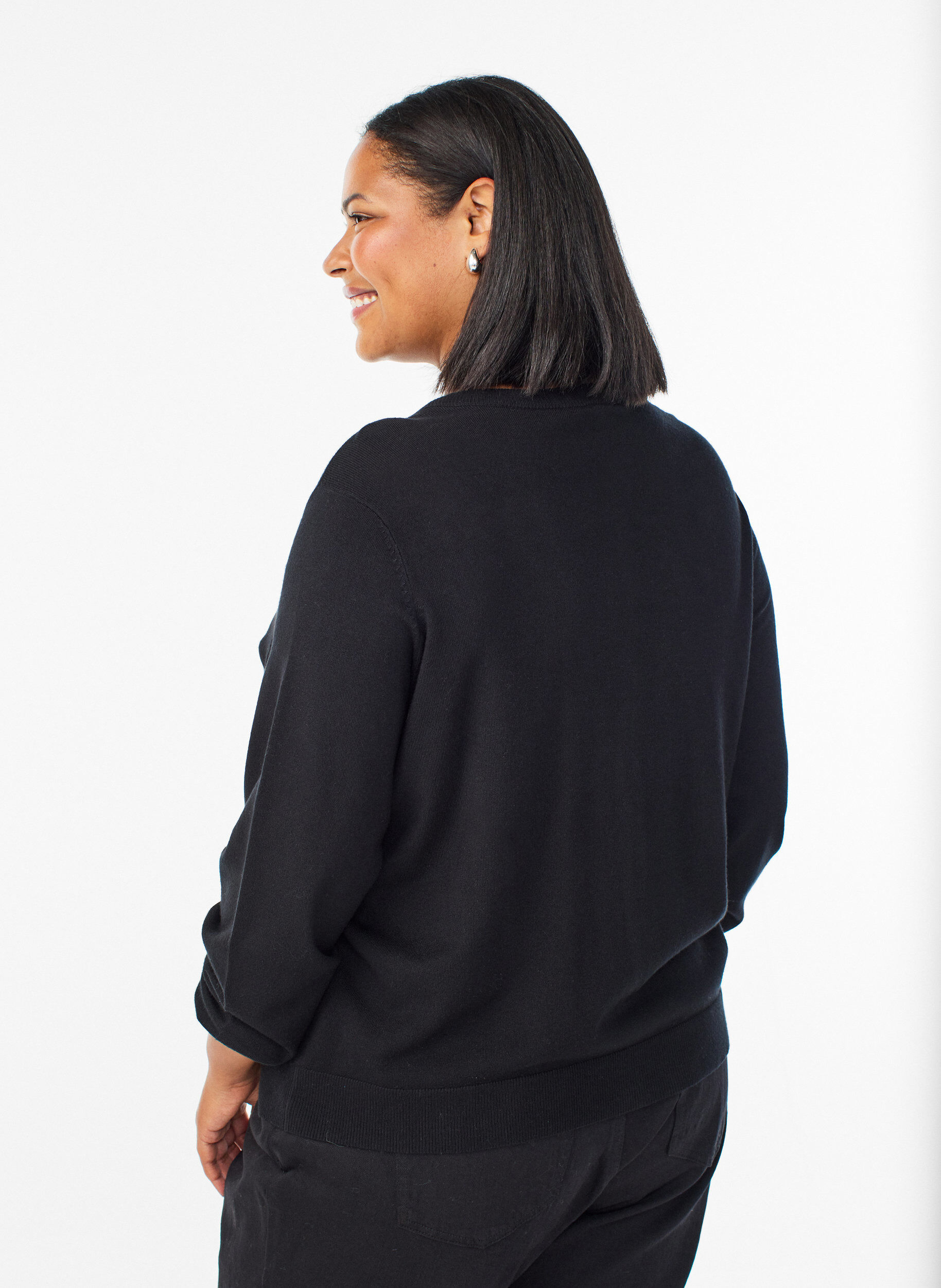 Zizzi Cardigan met parelgeborduurde strikken en drukknoopjes, Zwart, Model image number 2