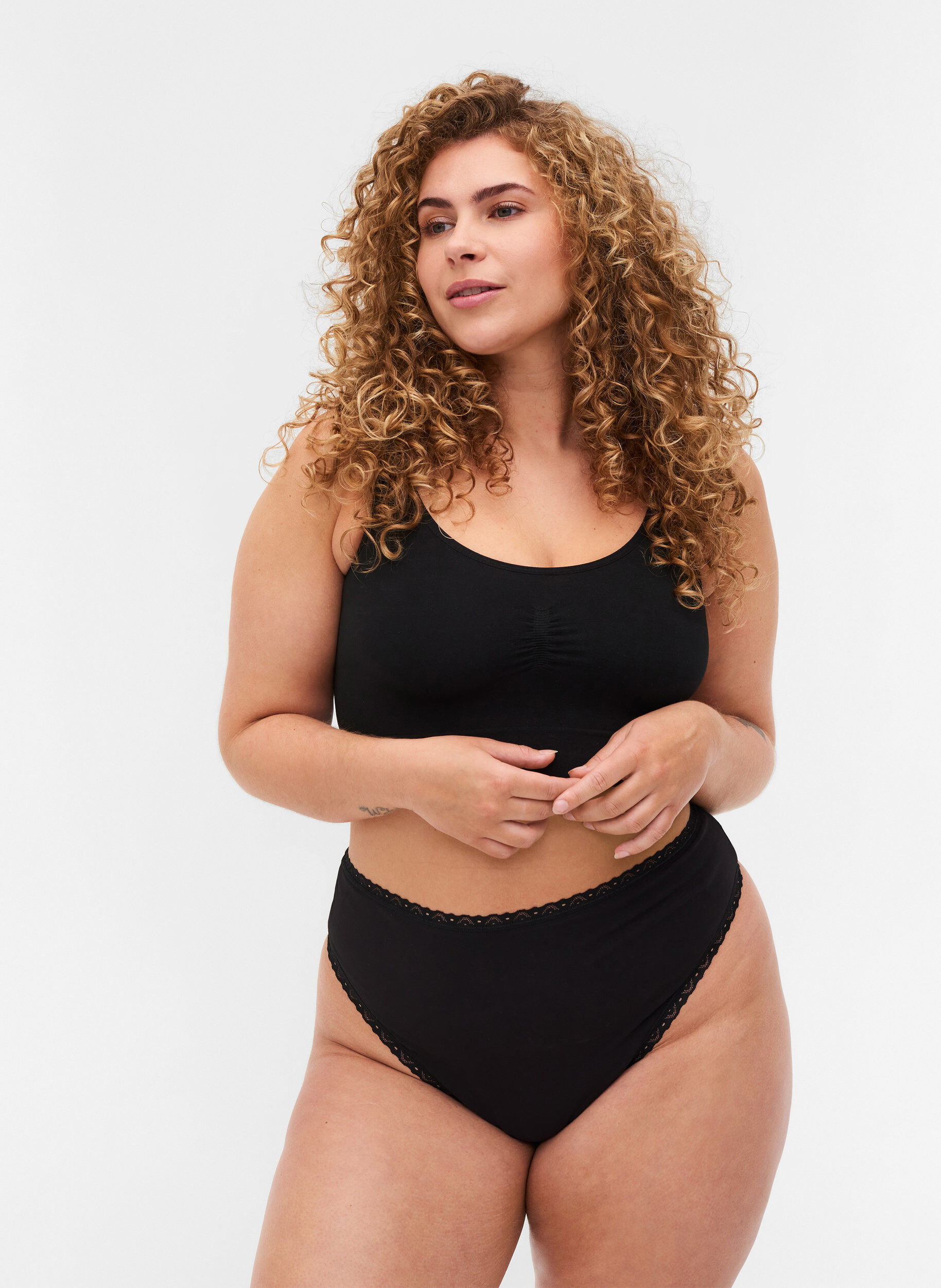 Zizzi 3-pack string met kanten randjes, Black, Model image number 0