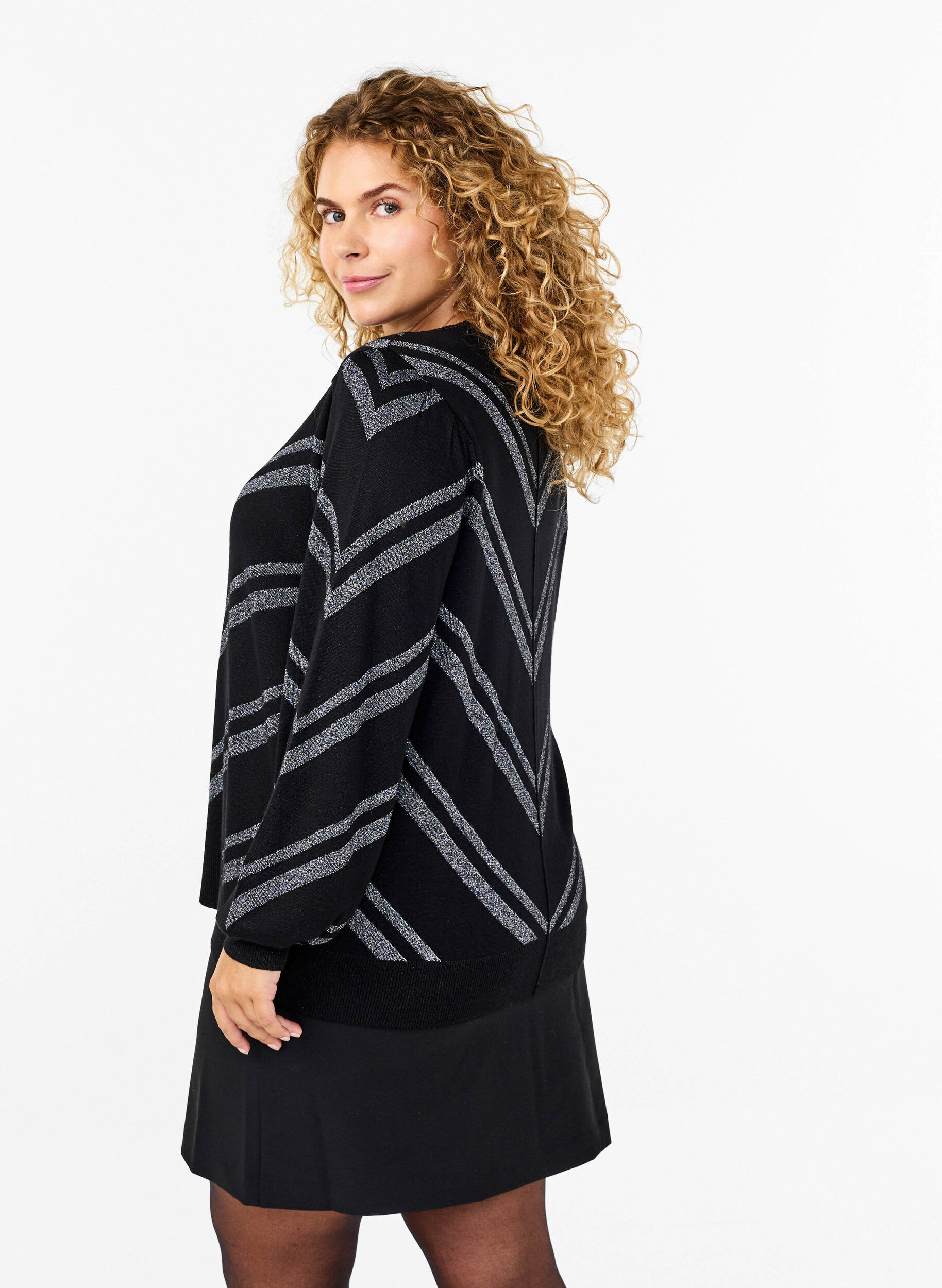Zizzi Gebreide trui met een ronde hals en glinstering, Black w.S.L.Stripes, Model image number 1