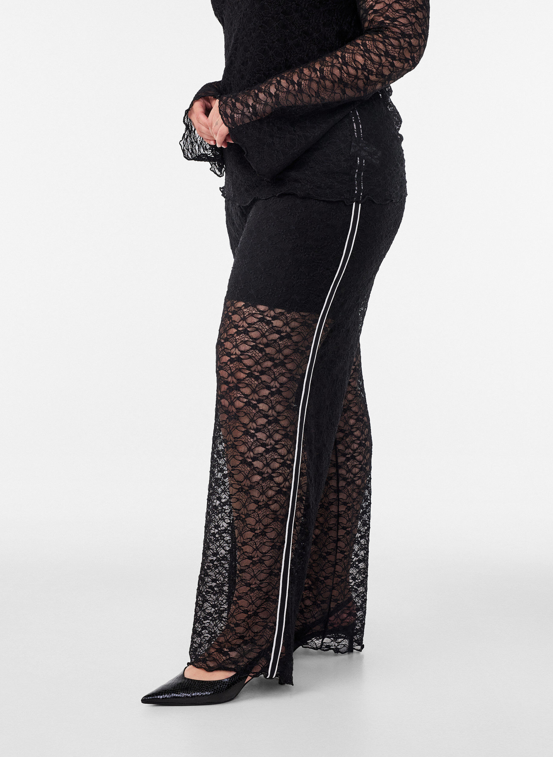 ZizziTransparante wijde kanten broek, Zwart, Model image number 2