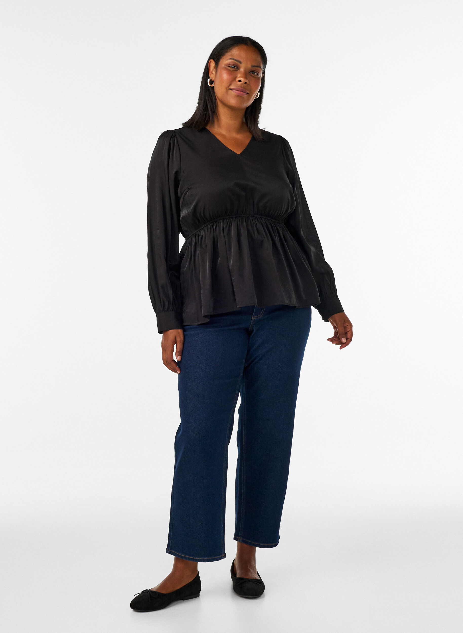 ZizziGlanzende viscose blouse met peplumeffect, Zwart, Model image number 1