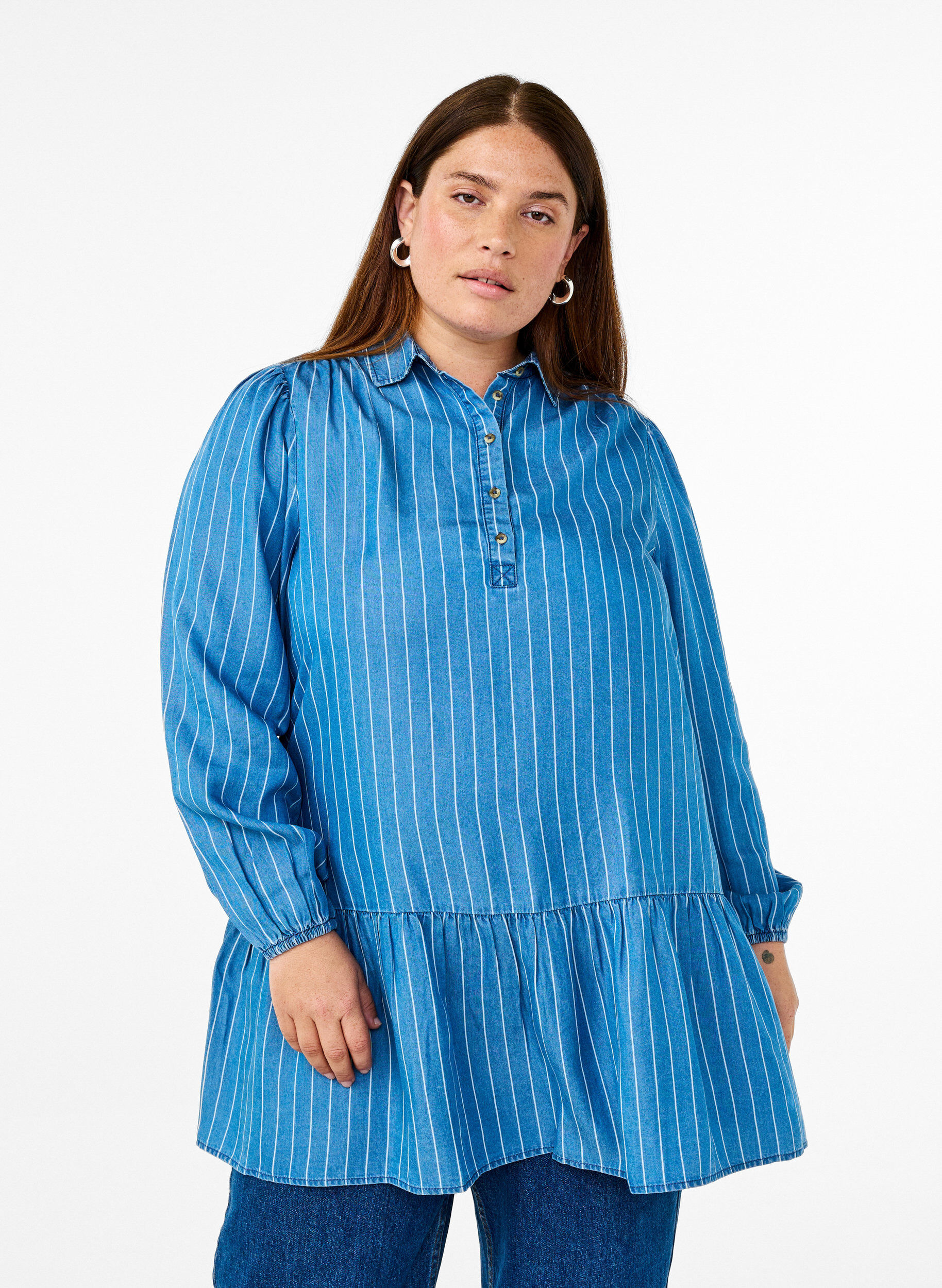 Gestreepte TENCEL&trade; denim tuniek, Blauw, Model