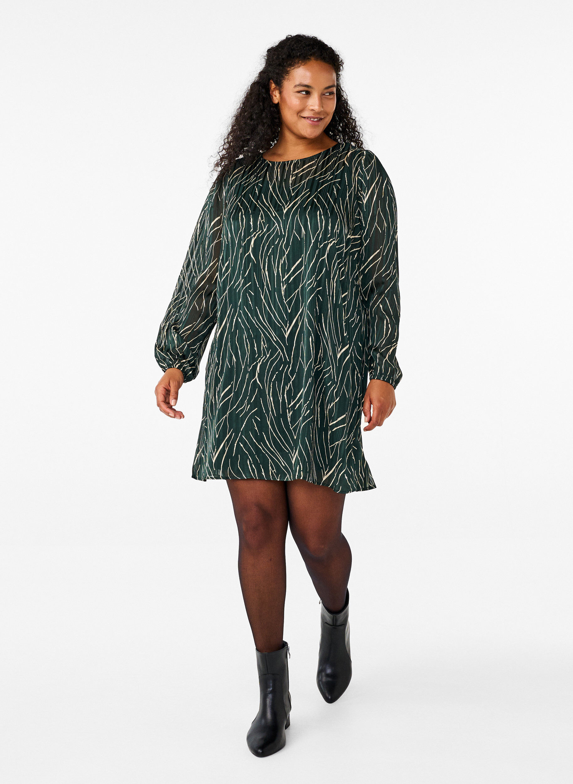 Zizzi Korte jurk met print en een ronde hals, Scarab Safari AOP, Model image number 2