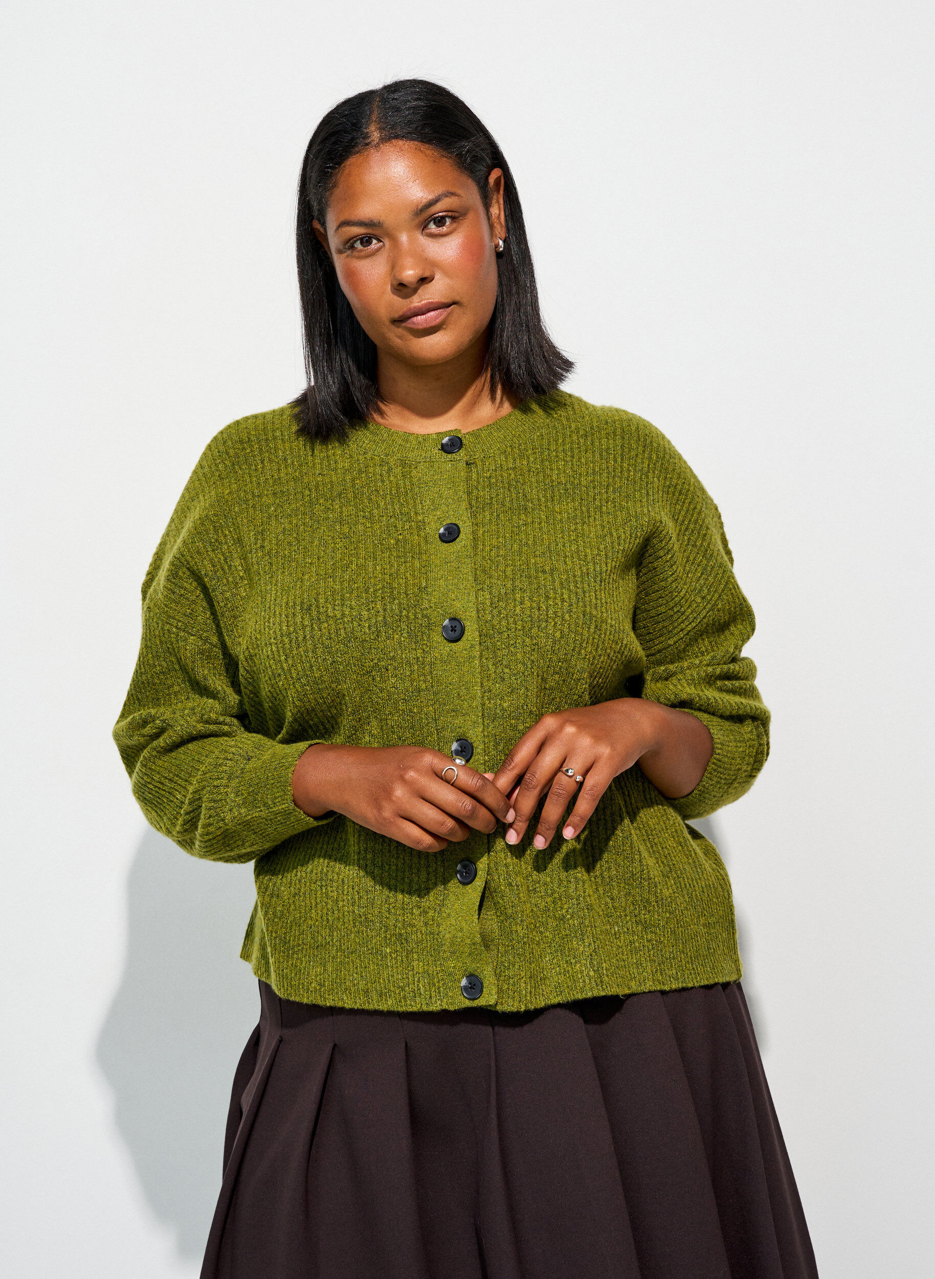Vest van ribtricot met knopen, Groen, Model