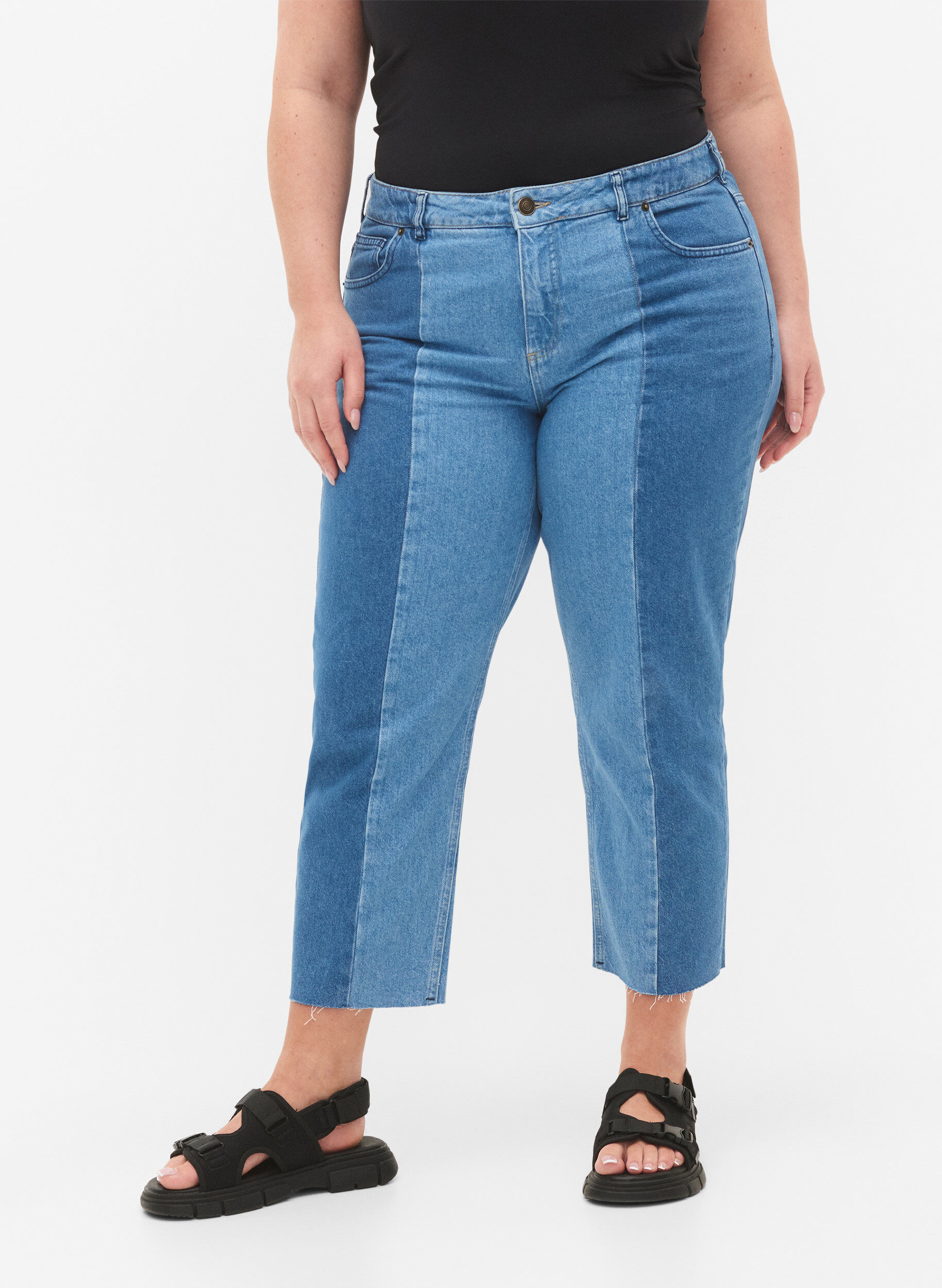 Zizzi Cropped Vera jeans met colorblock, Blue denim, Model image number 2