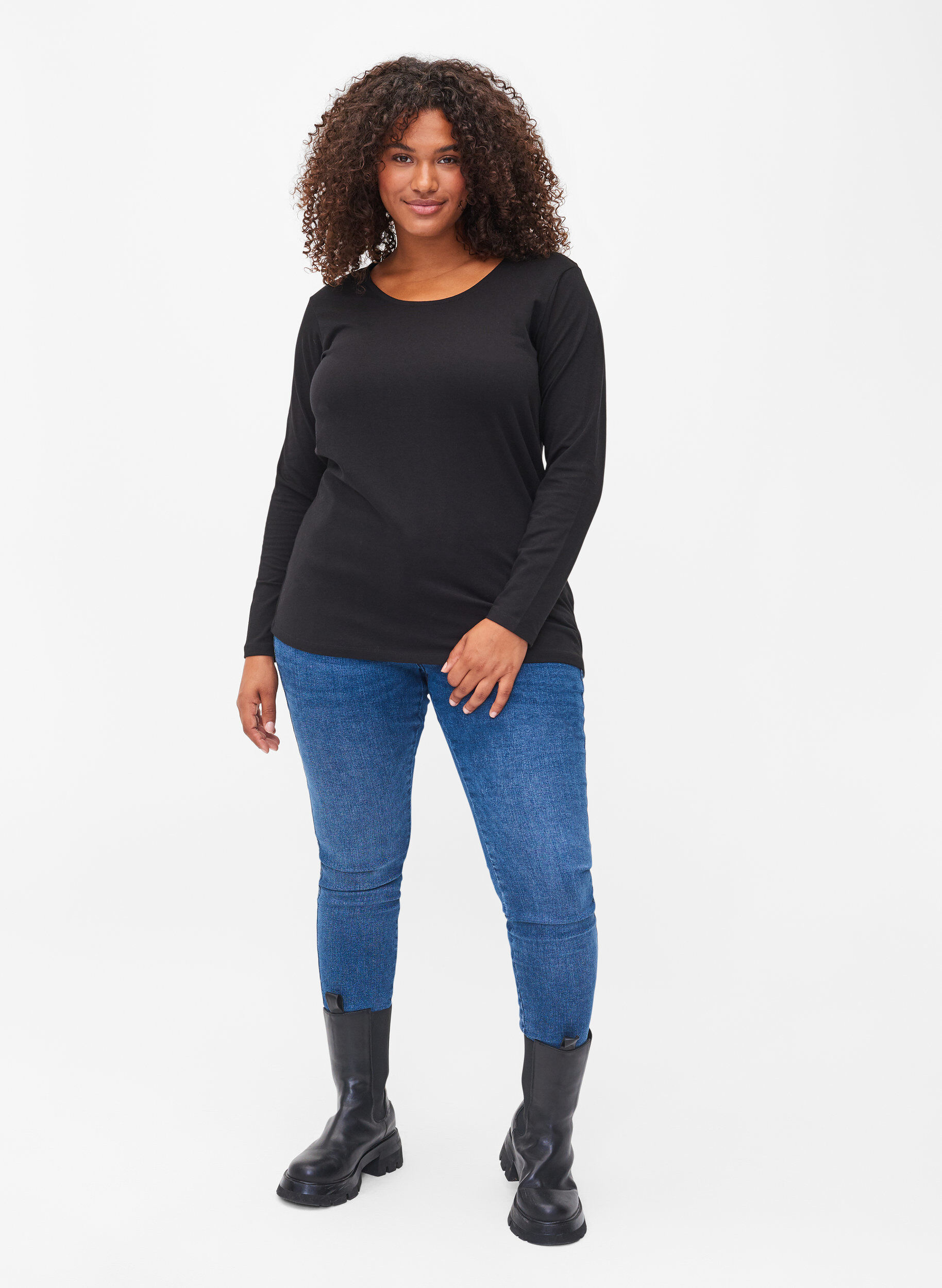 Zizzi Effen katoenen basis top, Solid Black, Model image number 2