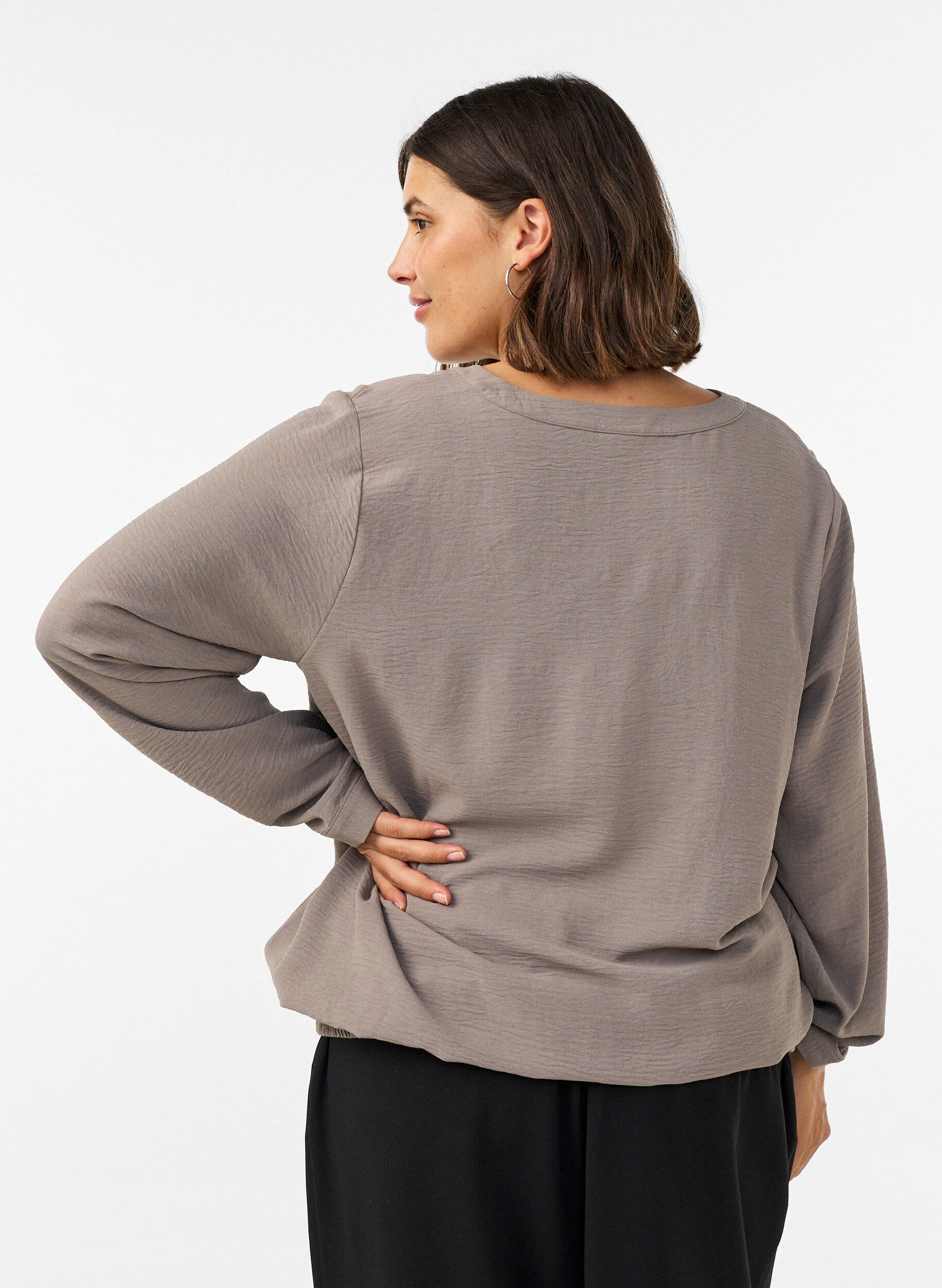 ZizziBlouse met ballonsilhouet en V-hals, Beige, Model image number 2