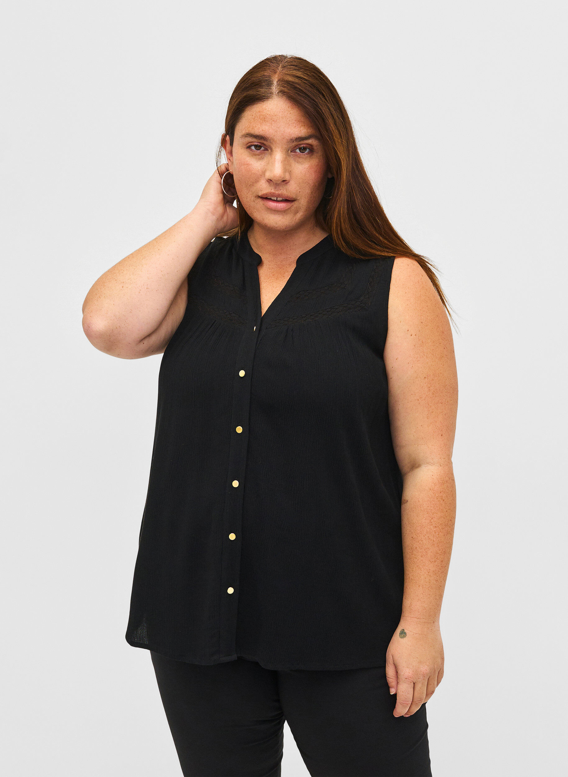 Zizzi Mouwloze viscose blouse met gehaakt detail, Black, Model image number 0
