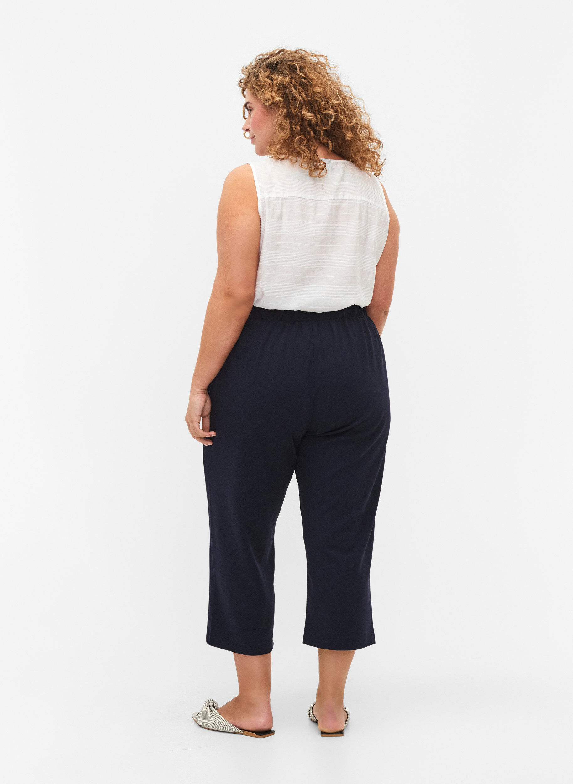 Zizzi 7/8 broek met losse pasvorm, Blauw, Model image number 1