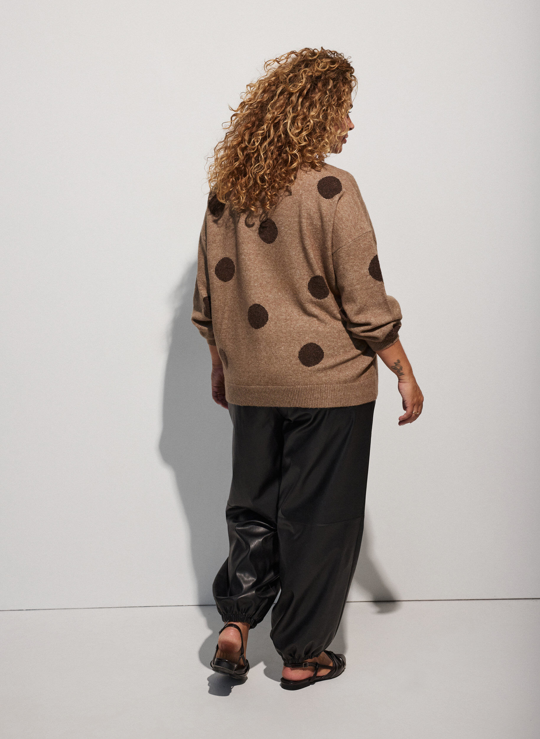 ZizziGebreide blouse met een stippenpatroon, Bruin, Model image number 2
