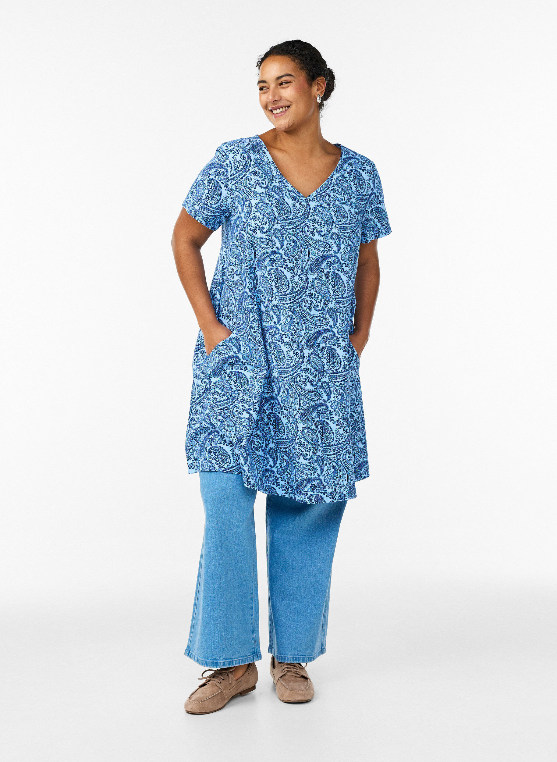 Zizzi Korte a-lijn jurk met paisleyprint, Blauw, Model image number 1