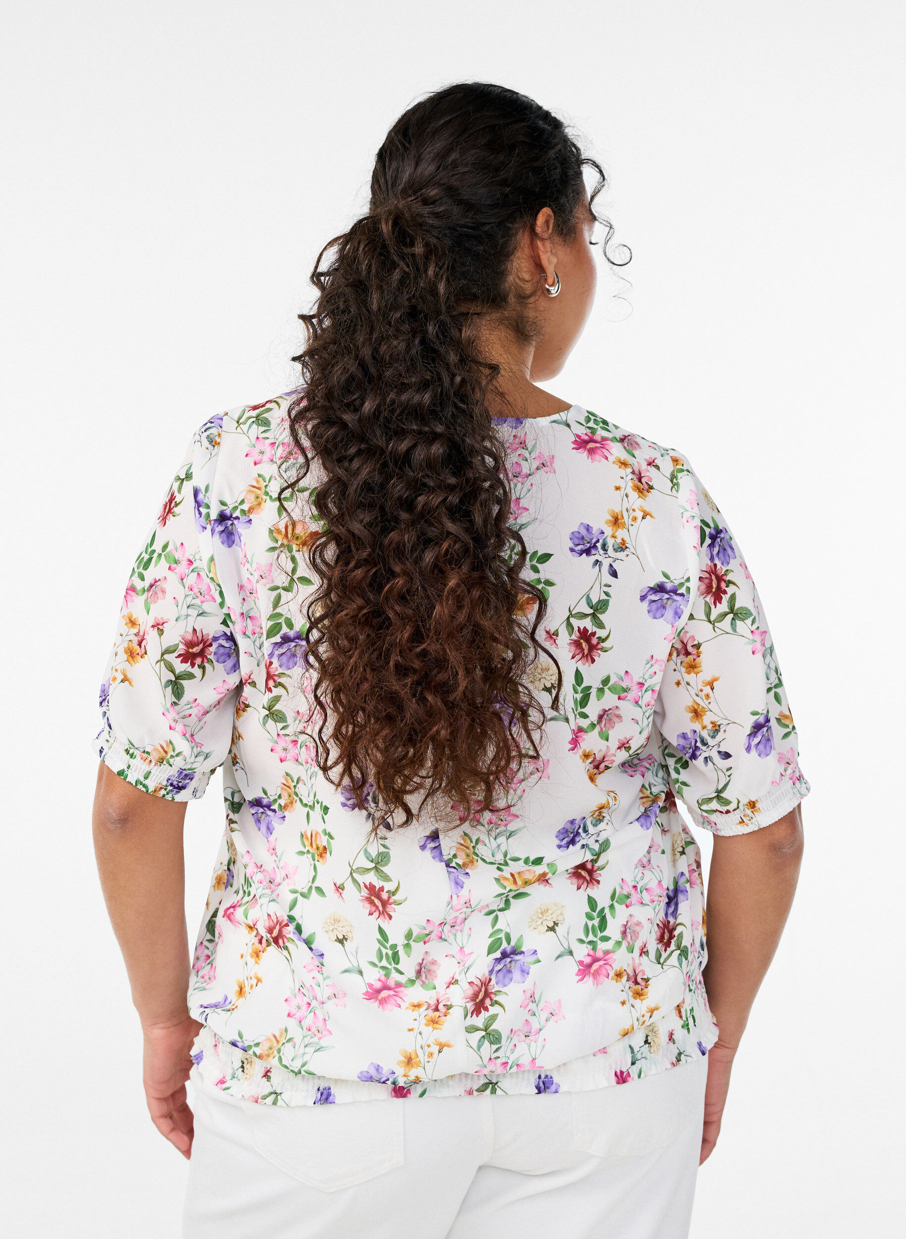 Zizzi Bloemenblouse met smok, Roze, Model image number 1