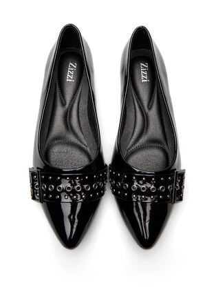 Wide fit Ballerina met bandje en studs