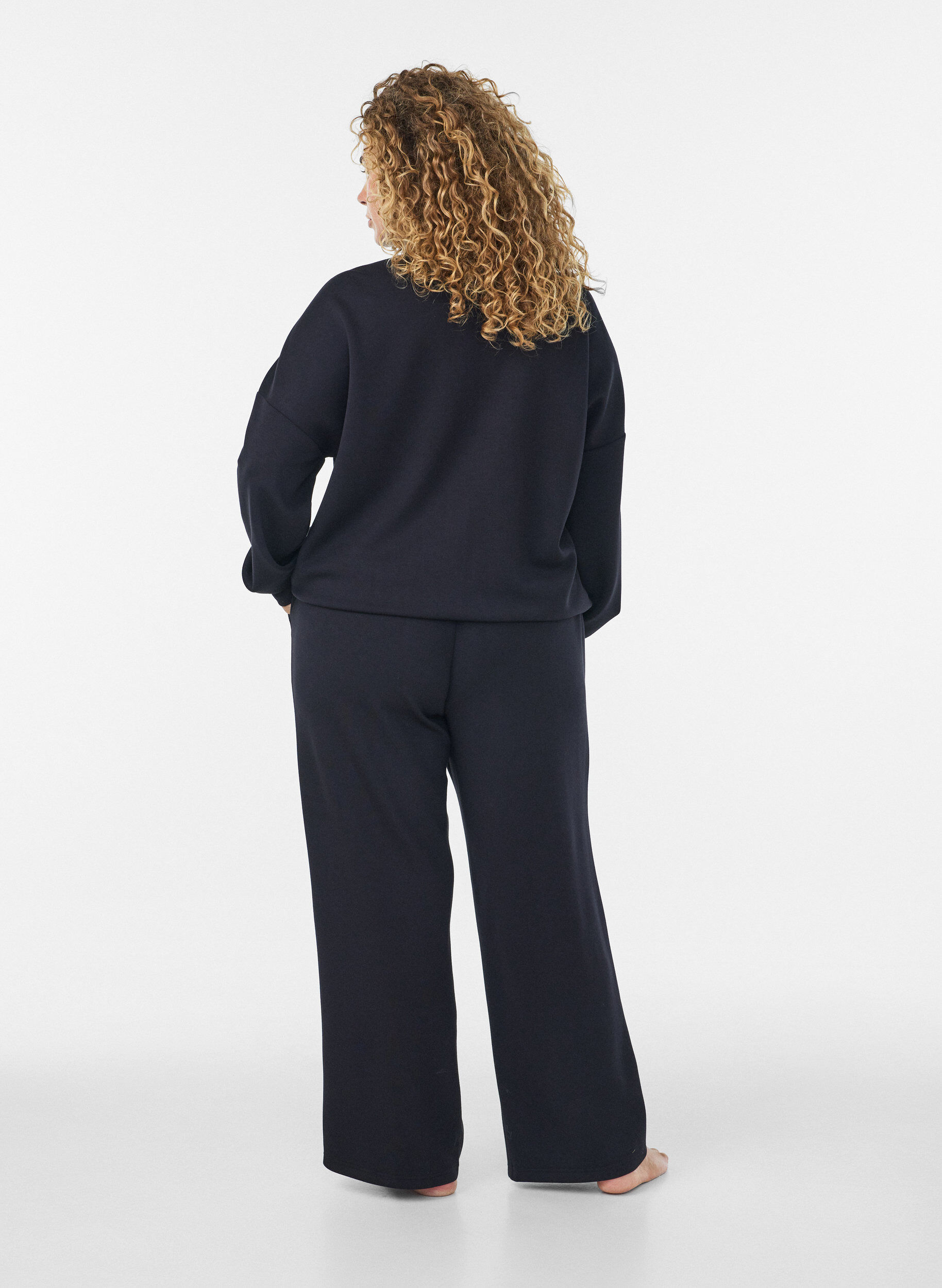 ZizziJerseybroek met losse pasvorm, high waist en zakken, Zwart, Model image number 1