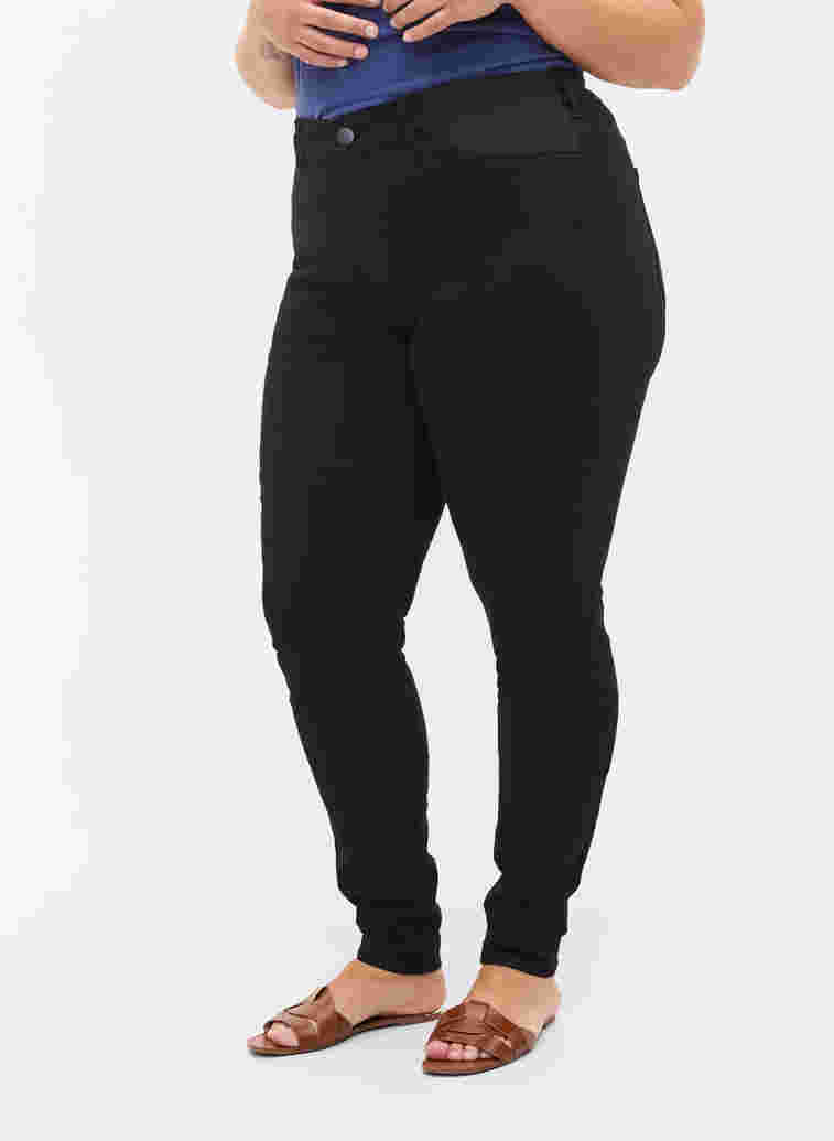 Super slim Amy jeans met elastiek in de taille, Black, Model image number 3