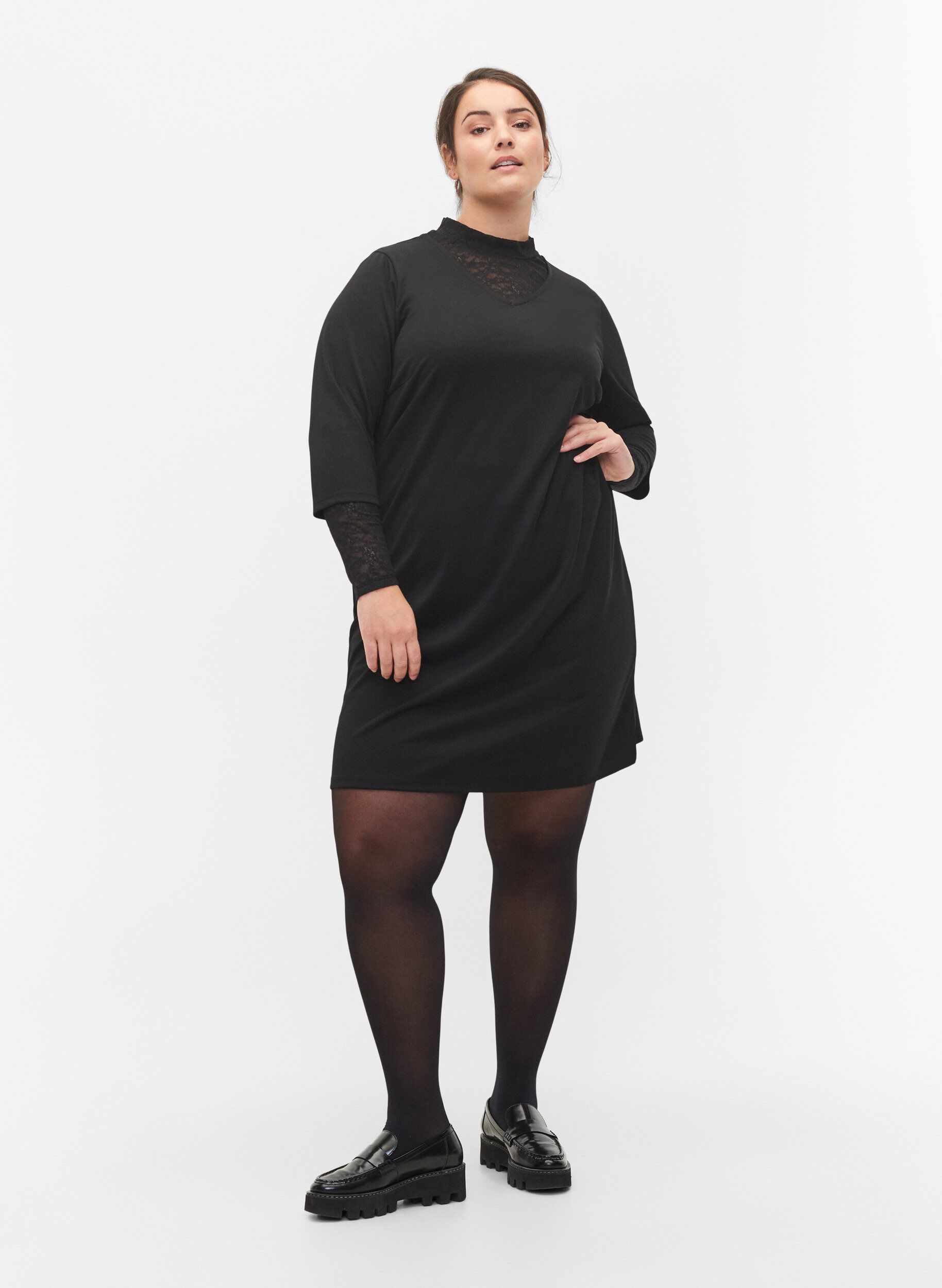Zizzi Effen jurk met v-hals en 3/4 mouwen, Black, Model image number 2
