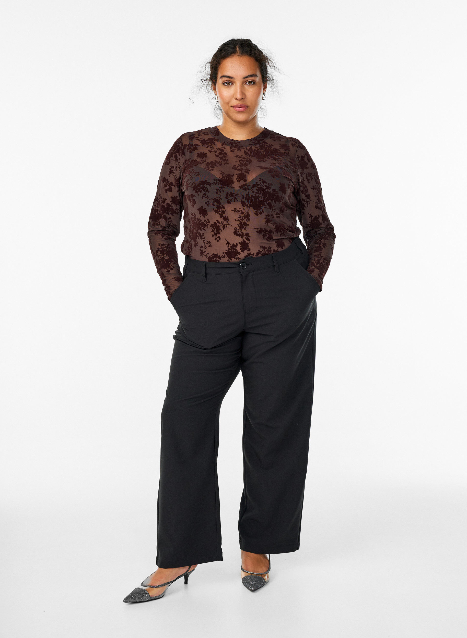 Zizzi Mesh blouse met bloemenpatroon, Bruin, Model image number 1
