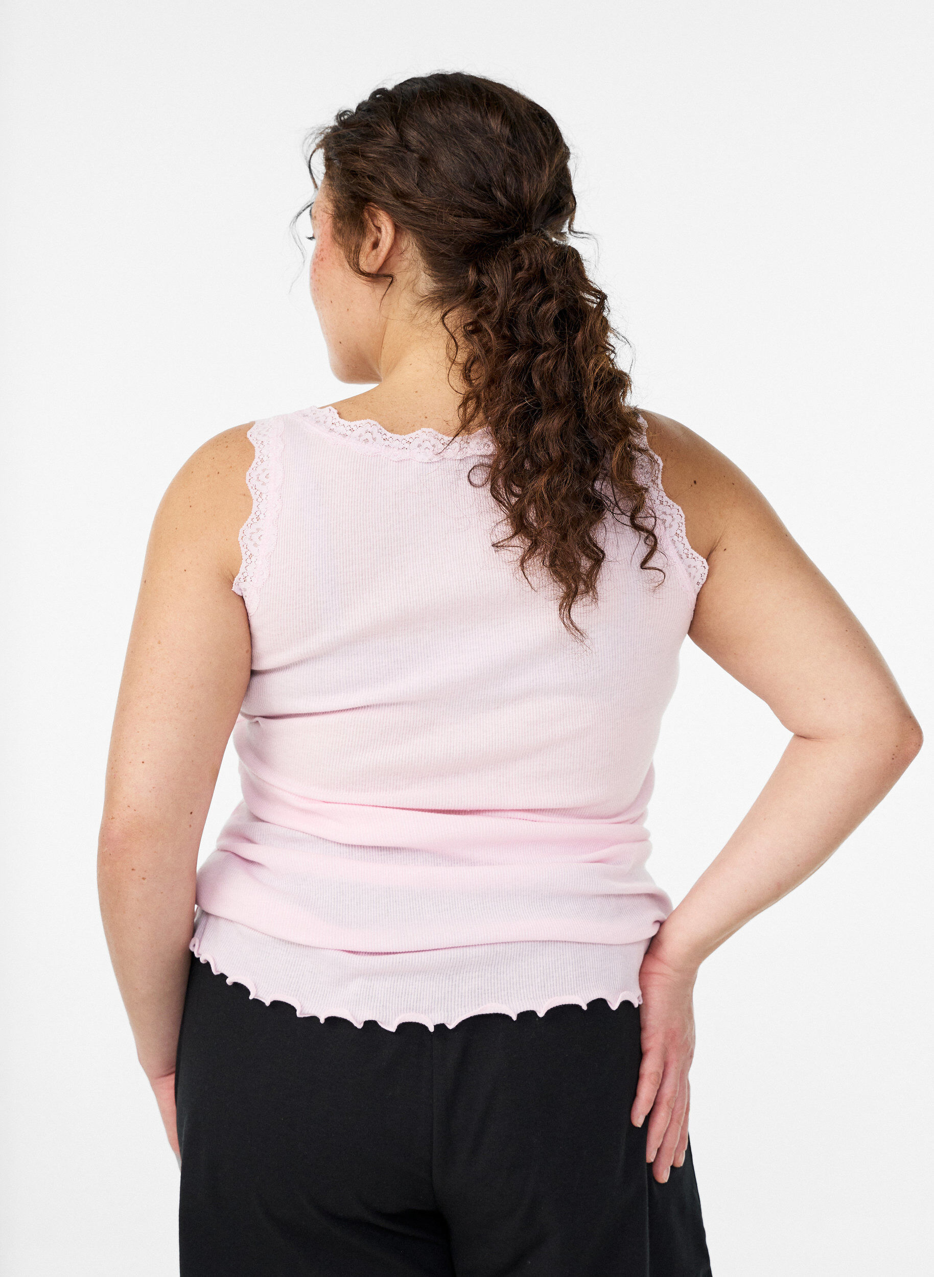 ZizziTop met kanten afwerking, Roze, Model image number 2