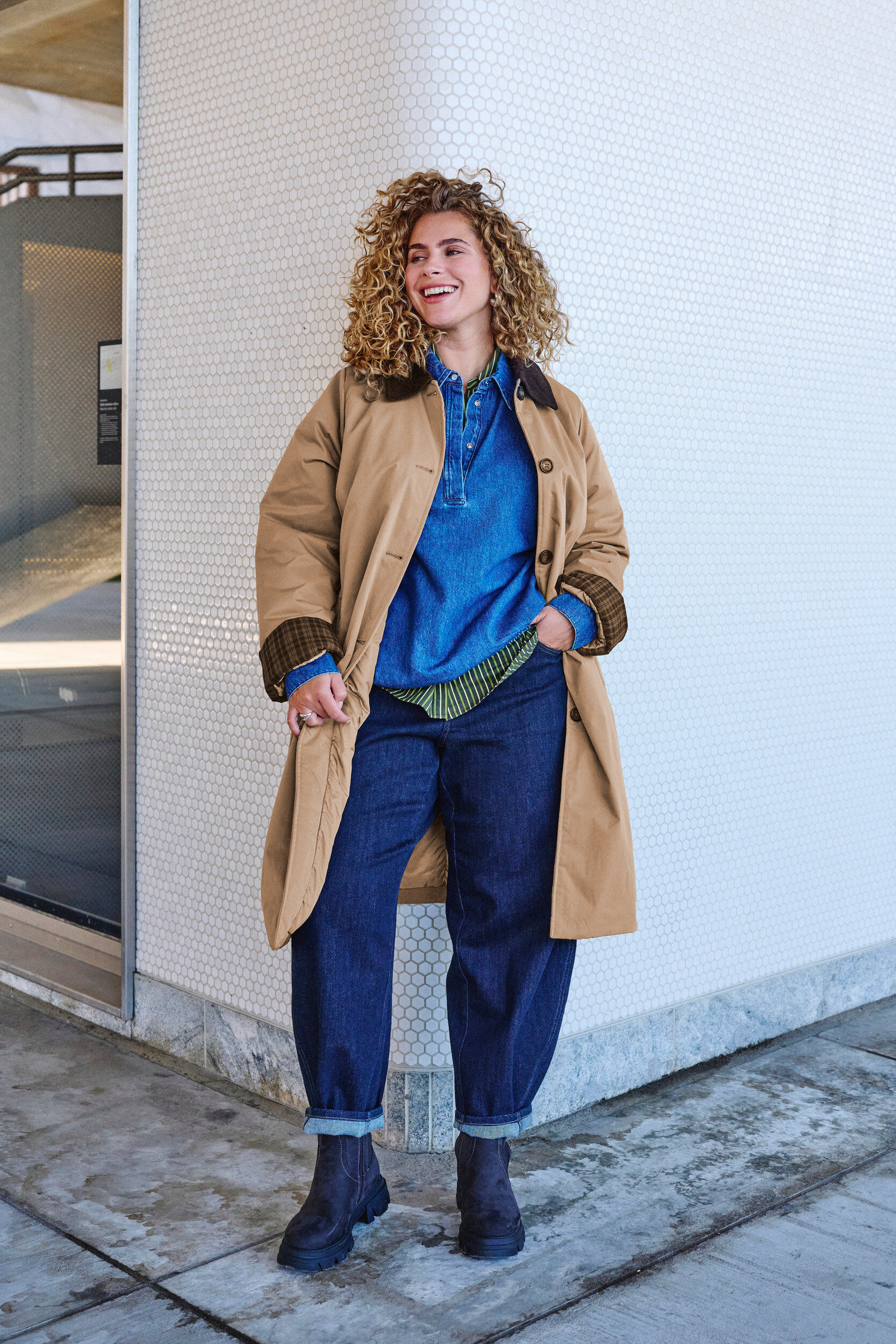 Halflange jas met corduroy kraag