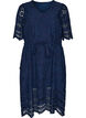 Blousejurk in broderie anglaise met strikceintuur, Blauw, Packshot image number 0
