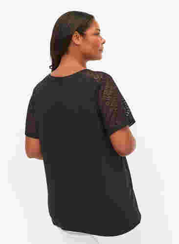 T-shirt met kanten mouwen, Black, Model image number 1