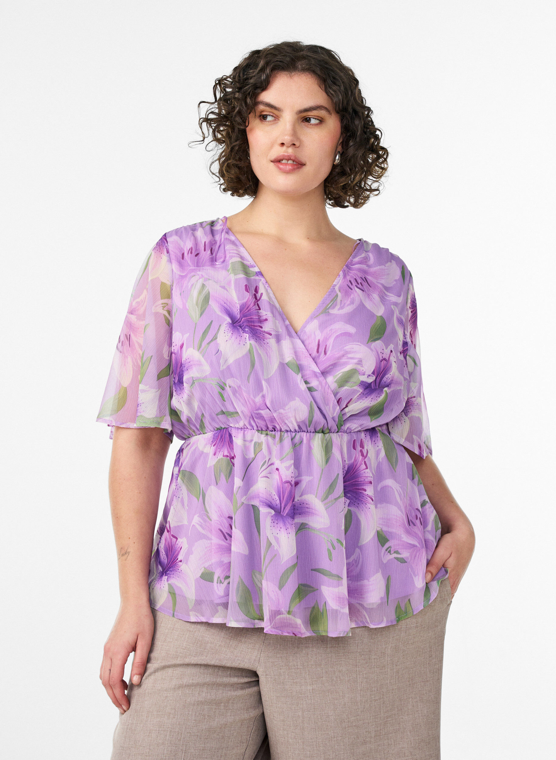 ZizziBloemen chiffon blouse met korte mouwen, Paars, Model image number 0