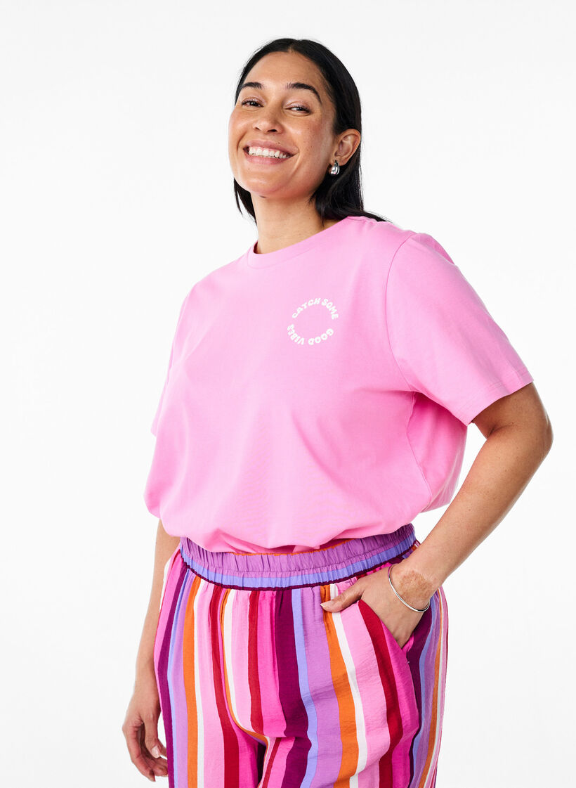Biologisch katoenen T-shirt met tekstmotief, Roze, Model image number 2