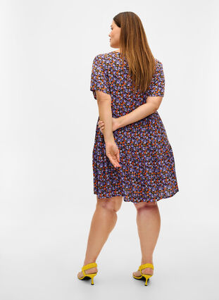 Viscose jurk met korte mouwen en a-lijn, Purple Ditsy Flower, Model image number 1