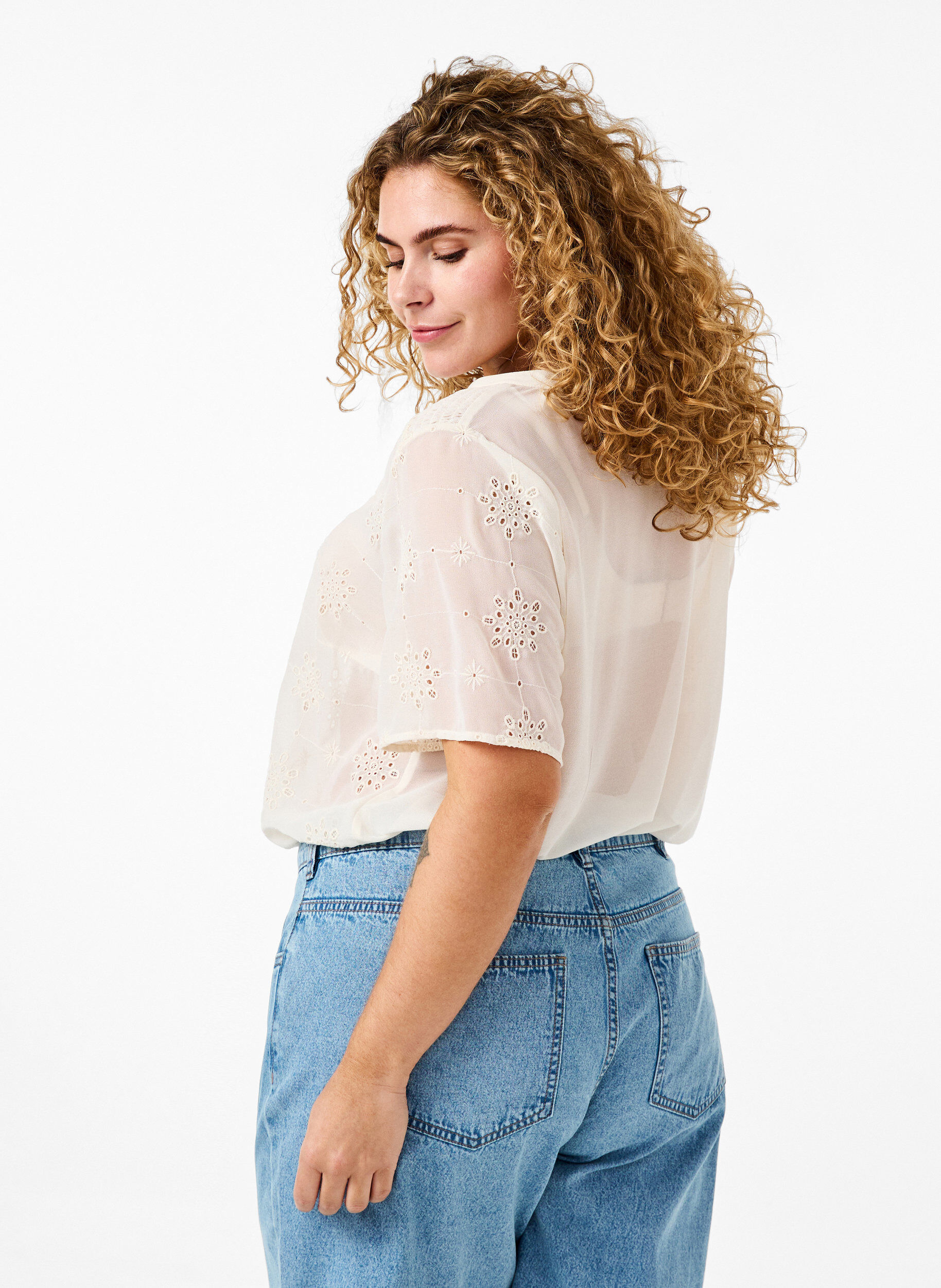 Zizzi Overhemdblouse met korte mouwen en broderie anglaise, Antique White, Model image number 1