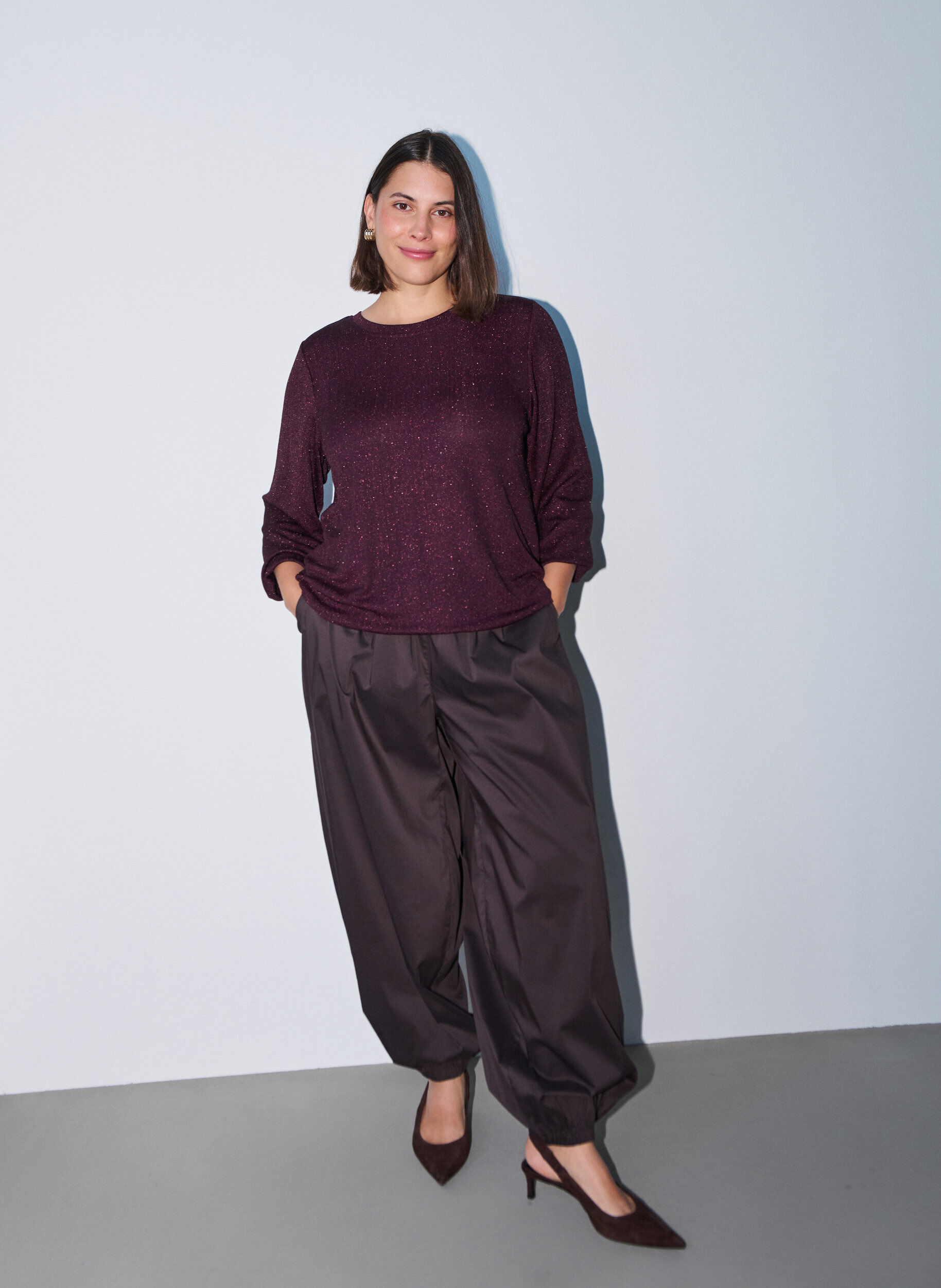 ZizziBlouse met verticale structuur en glitterdraad, Rood, Model image number 1