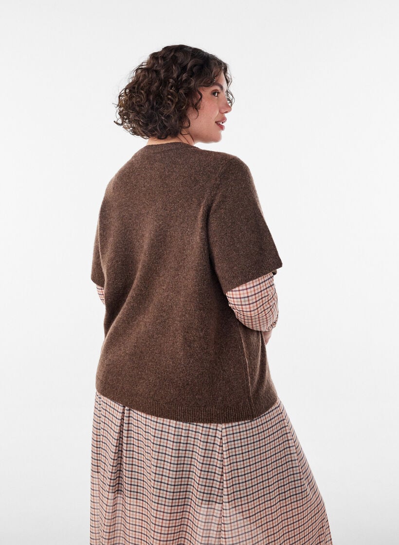 Gebreid vest met korte mouwen, Bruin, Model image number 2