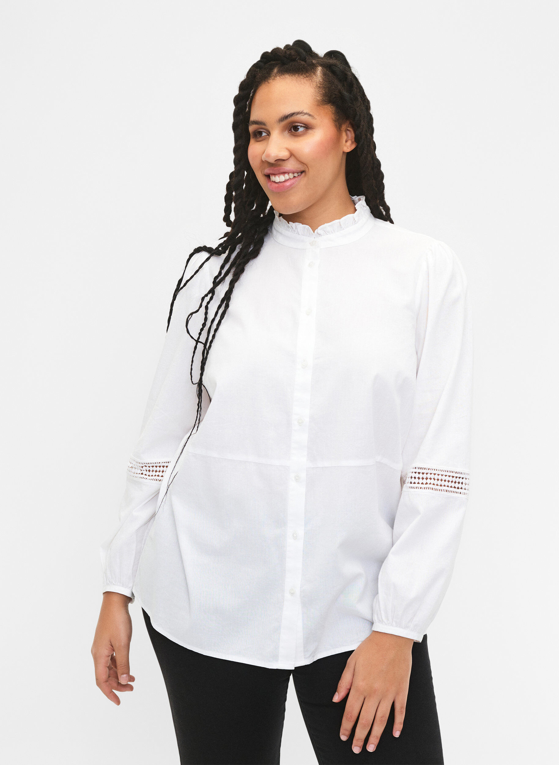 Zizzi Overhemdblouse met ruches op de kraag en een gehaakte band, Bright White, Model image number 0