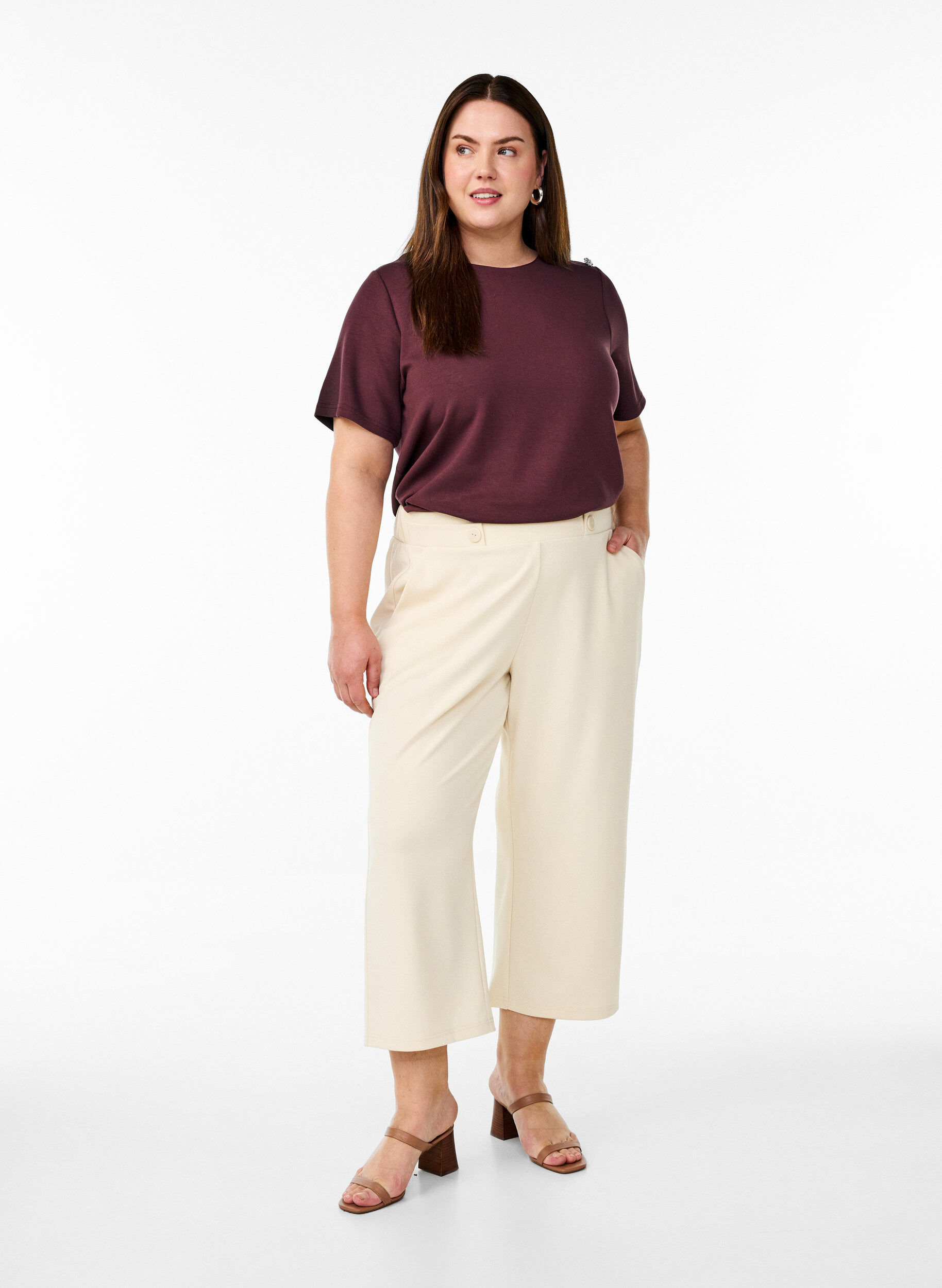 Zizzi 7/8 broek met losse pasvorm, Beige, Model image number 0