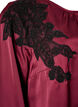 Satijnen blouse met kanten applicatie en parels, Rood, Packshot image number 3